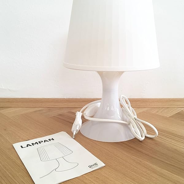IKEA Bordslampa med enkel design