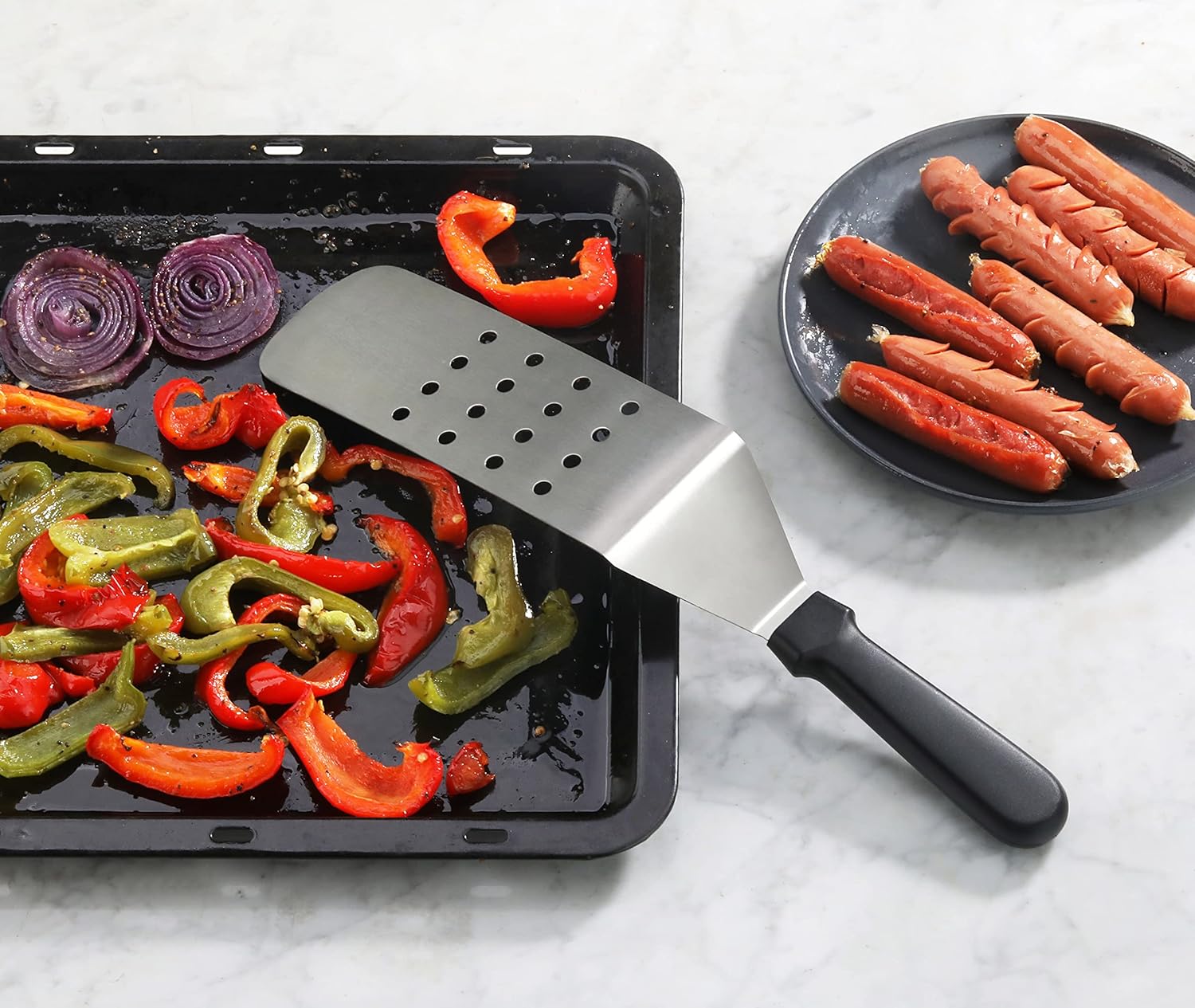 New Star Foodservice 38385 Plastic Handle Flexible Grill Turner/Spatula, Perforated, 14.5-Inch, Black : Patio, Lawn & Garden