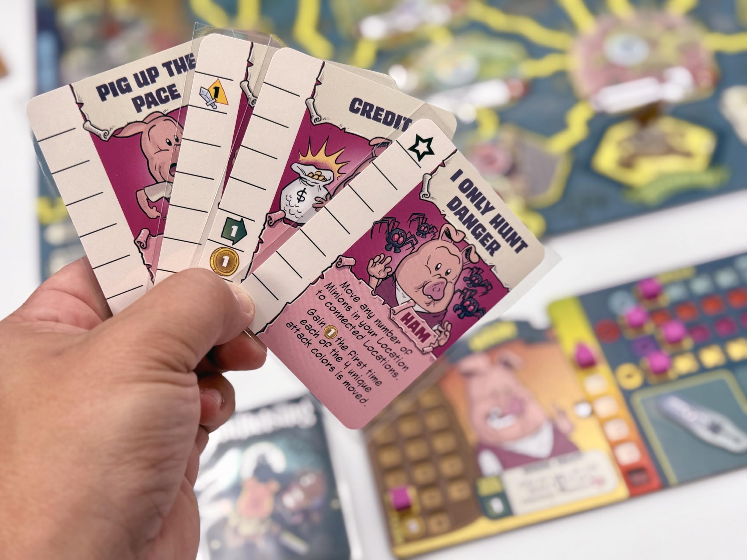 Fireside Games | Ham Helsing | Kooperacyjna Gra Deck Crafting Z Przezroczystymi Ulepszeniami Złoczyńcami Lokalizacjami I Strategią Drużynową | 1 Do 4 Graczy | 60 Do 90 Minut