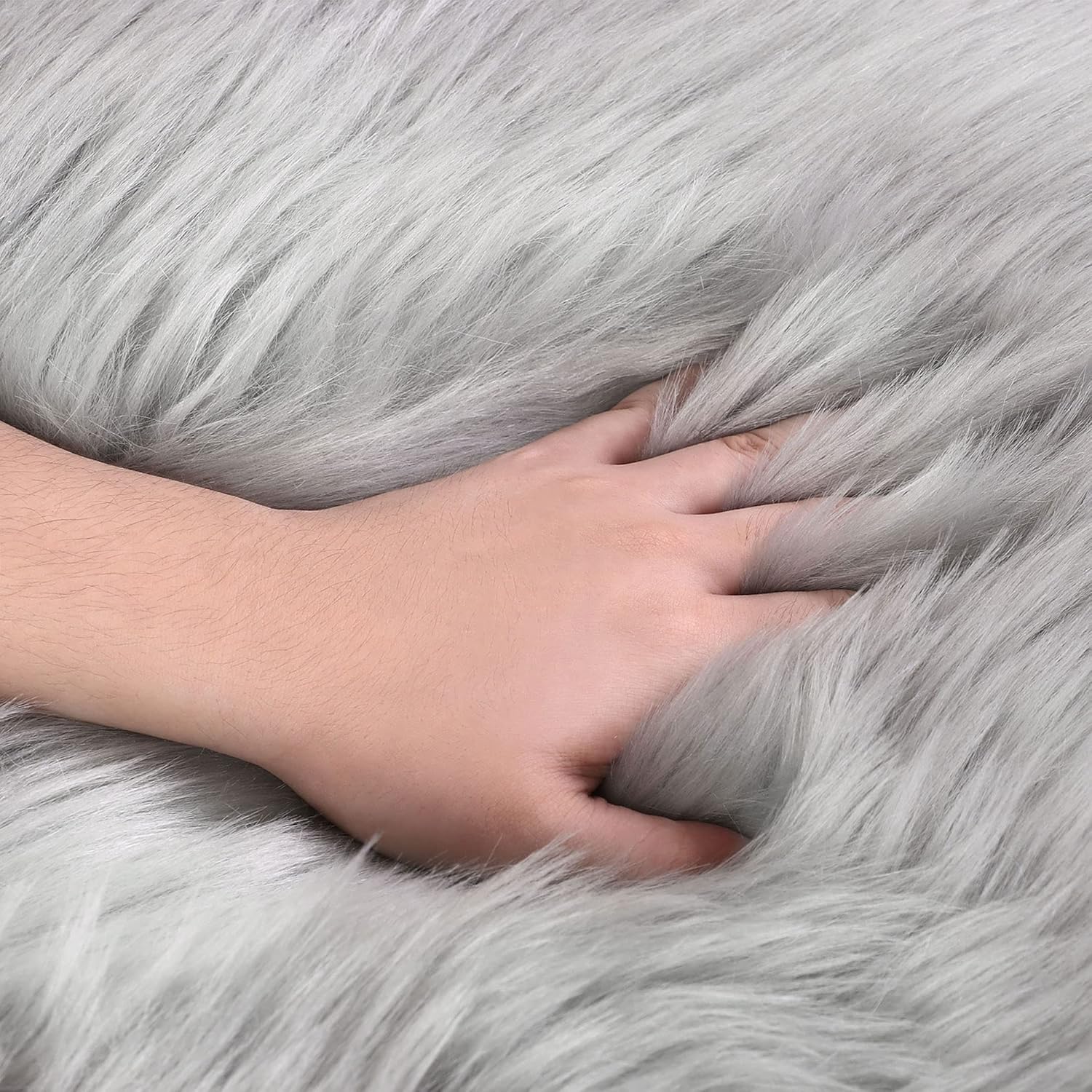 uxcell Heart Shaped Faux Fur Rug,Small Fluffy Carpet Girls,Cute Floor Mirror Mat,Throw Rugs for Bedroom Light Gray