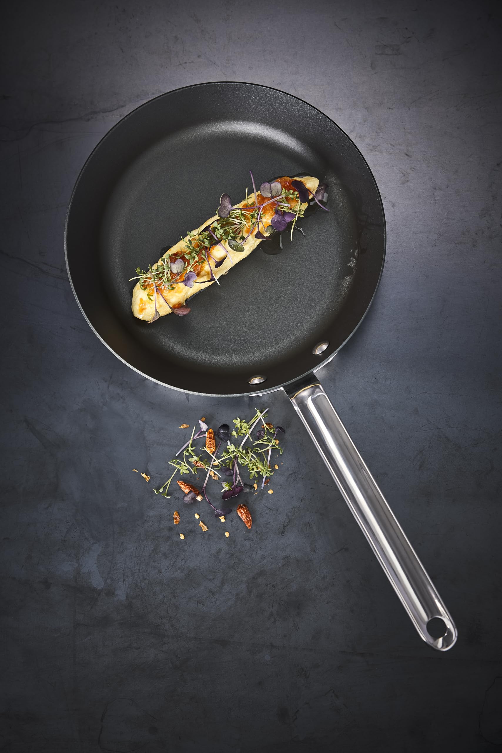 SCANPAN Patelnia Black Iron 26 cm, stal węglowa, wysoka temperatura, nie zawiera PFAS