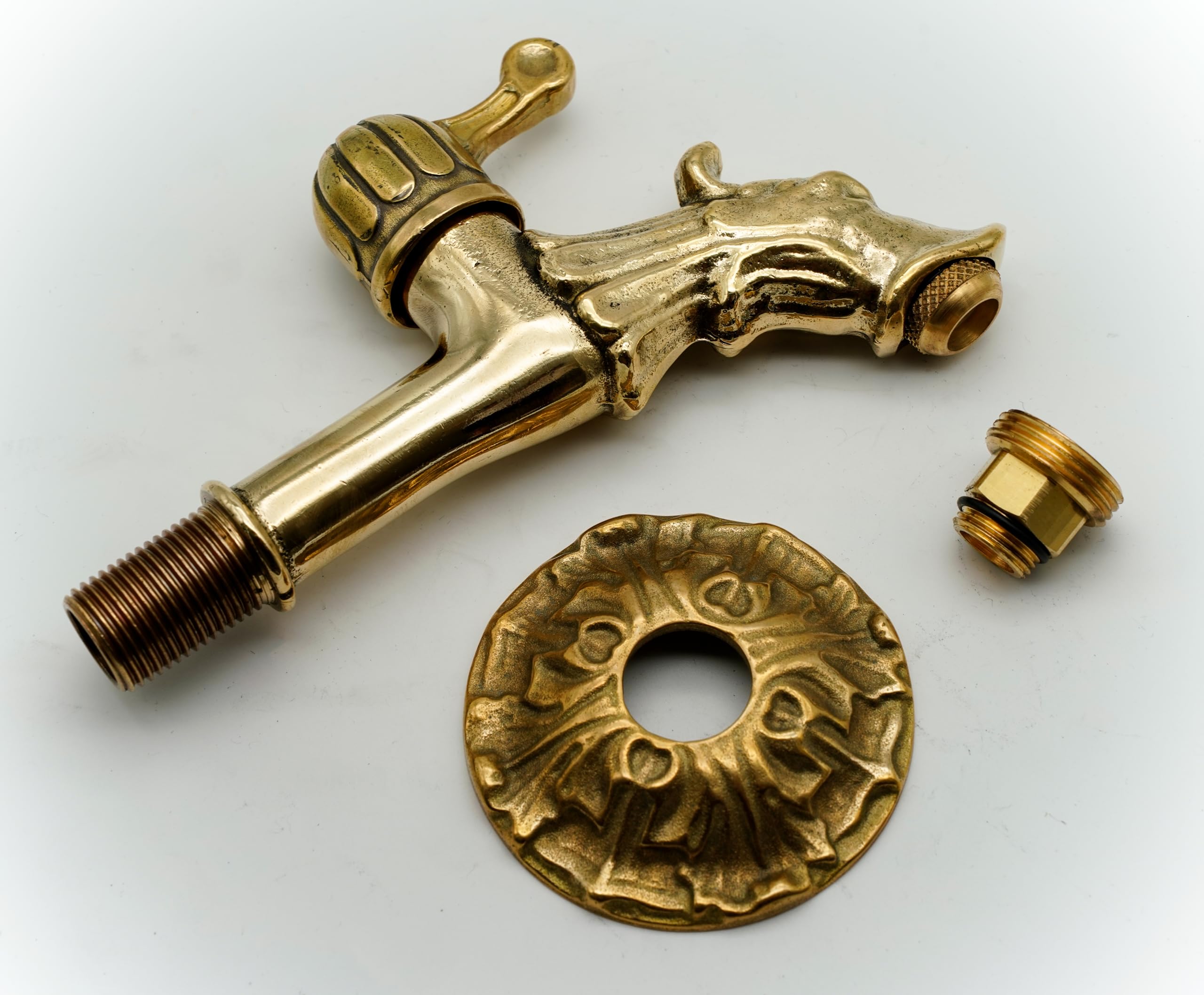 L'Artistica F.LLI PERINCIOLI | Grifo artístico de paso rápido con rosetón grande y soporte de manguera de conexión 1/2" M, grifo de latón para fuentes de columna o pared, 103 x 150 mm