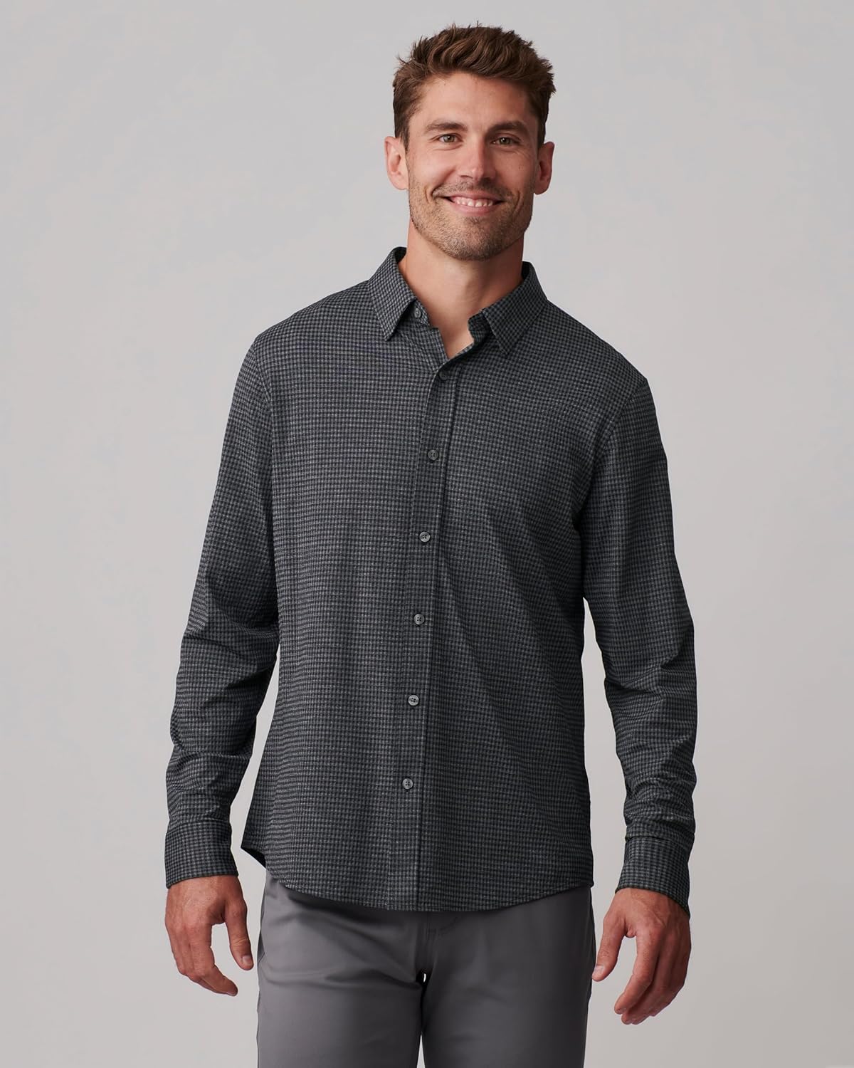 Rhone Camisa social masculina Commuter, slim fit, confortável, elástico em quatro direções, não amassa, antiodor em promoção! Veja a oferta e mais achadinhos de Camisas 9 Hoje é o melhor dia para comprar Rhone Camisa social masculina Commuter, slim fit, confortável, elástico em quatro direções, não amassa, antiodor com aquele preço maroto! Promoção! Aproveite a oferta! 9