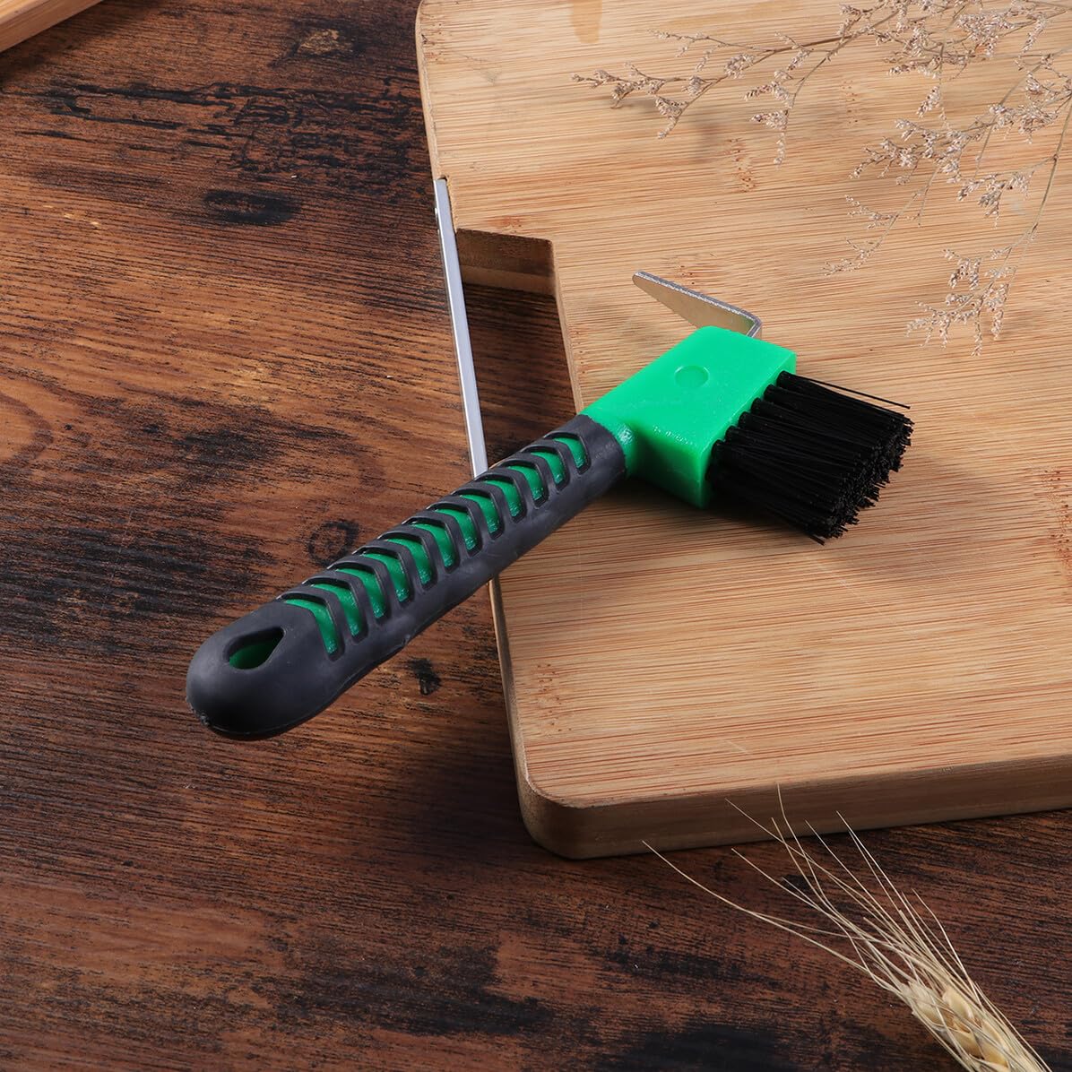 Ergonomic Rubber Grip Horse Hoof Pick with Built Brush Heavy Duty Rust-resistant Hoof Cleaning Tool for Efficient Dirt Removal and Daily Grooming Random Color - image 4