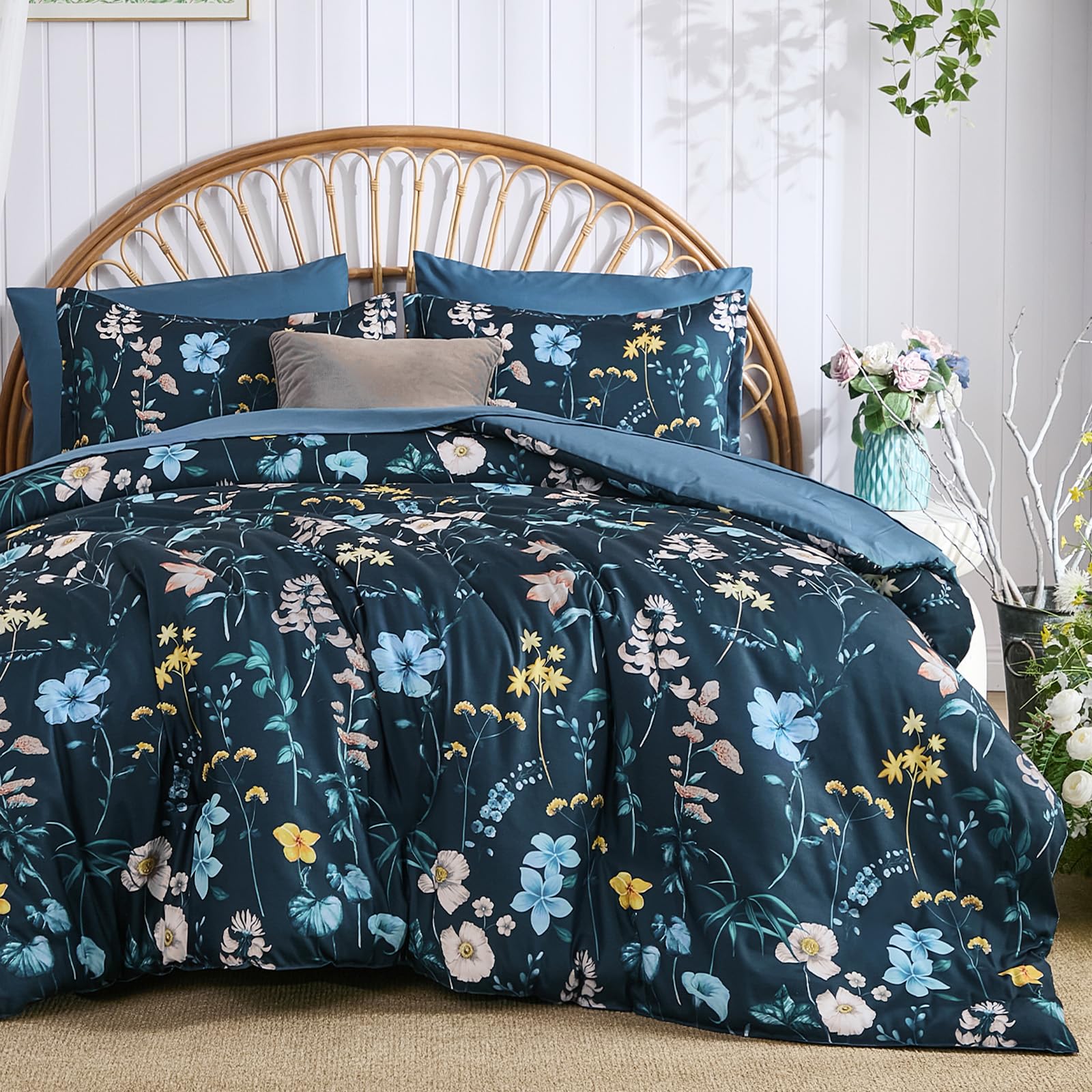Guchuang Bedding Double Duvet Cover Sets Flowers Dark Blue Floral Bedding Set 3-Piece, Soft Microfiber Floral Duvet Cover 200x200cm Zipper Closure with 2 Pillowcases, for All Season