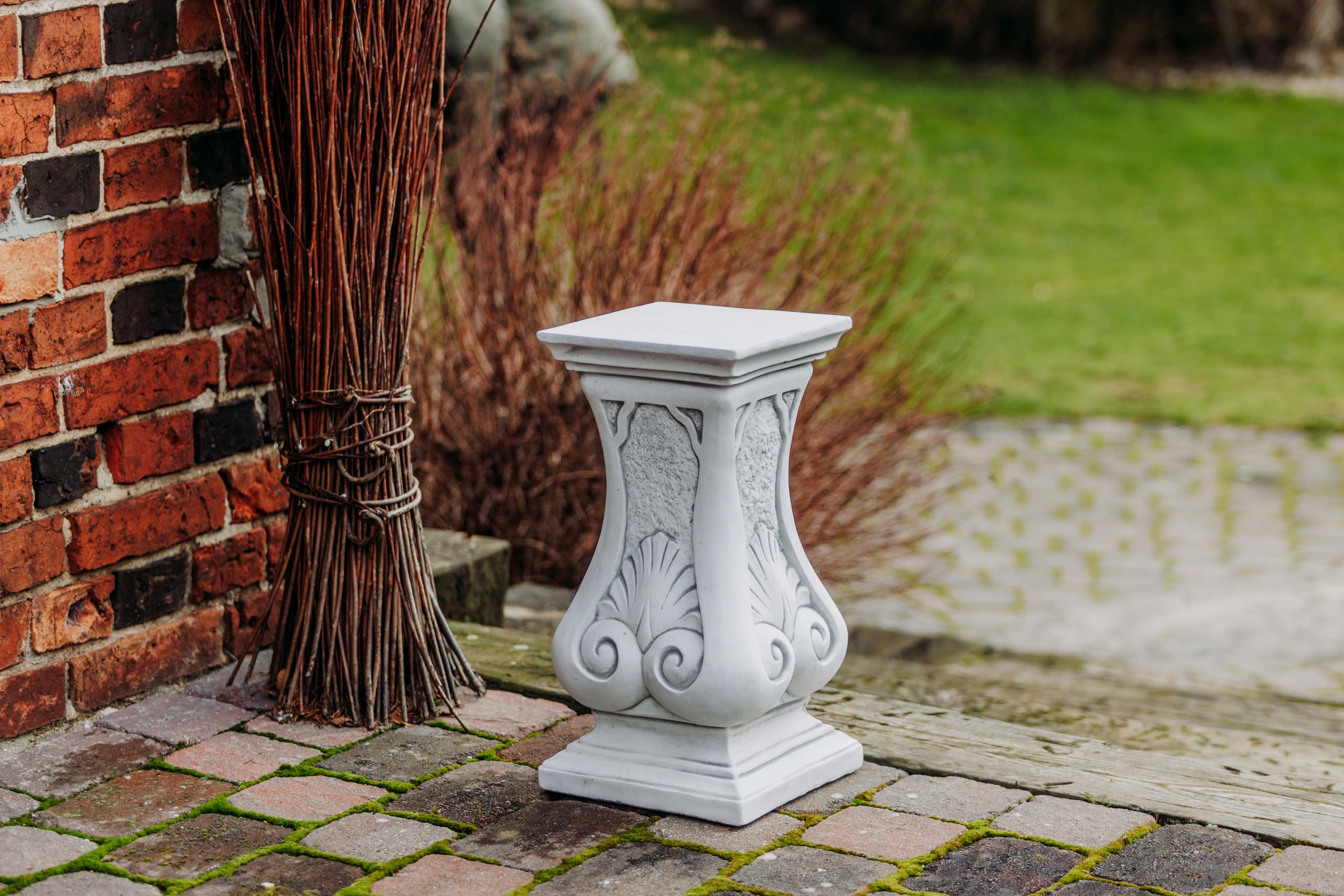gartendekoparadies.de Cokół z dekoracjami, podstawa kamienna, wysokość 51 cm, powierzchnia podstawy 25 x 25 cm, 46 kg, szara, mrozoodporna, wykonana z lanego kamienia, do użytku na zewnątrz