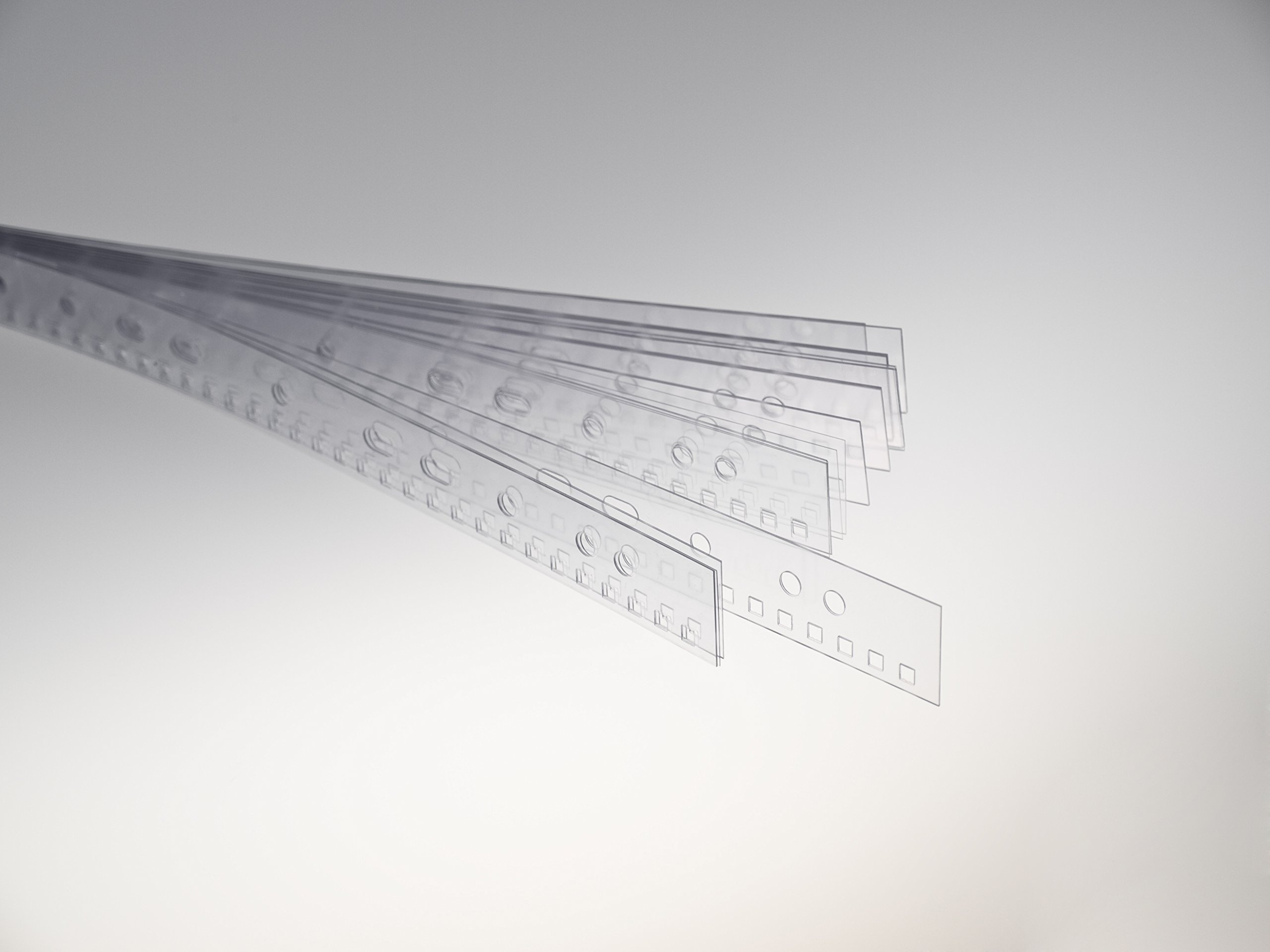 Renz Abheftstreifen in 3:1 Teilung Drahtkammbindung für DIN A4, 4 x 4 mm, Stärke 0.3 mm, transparent klar