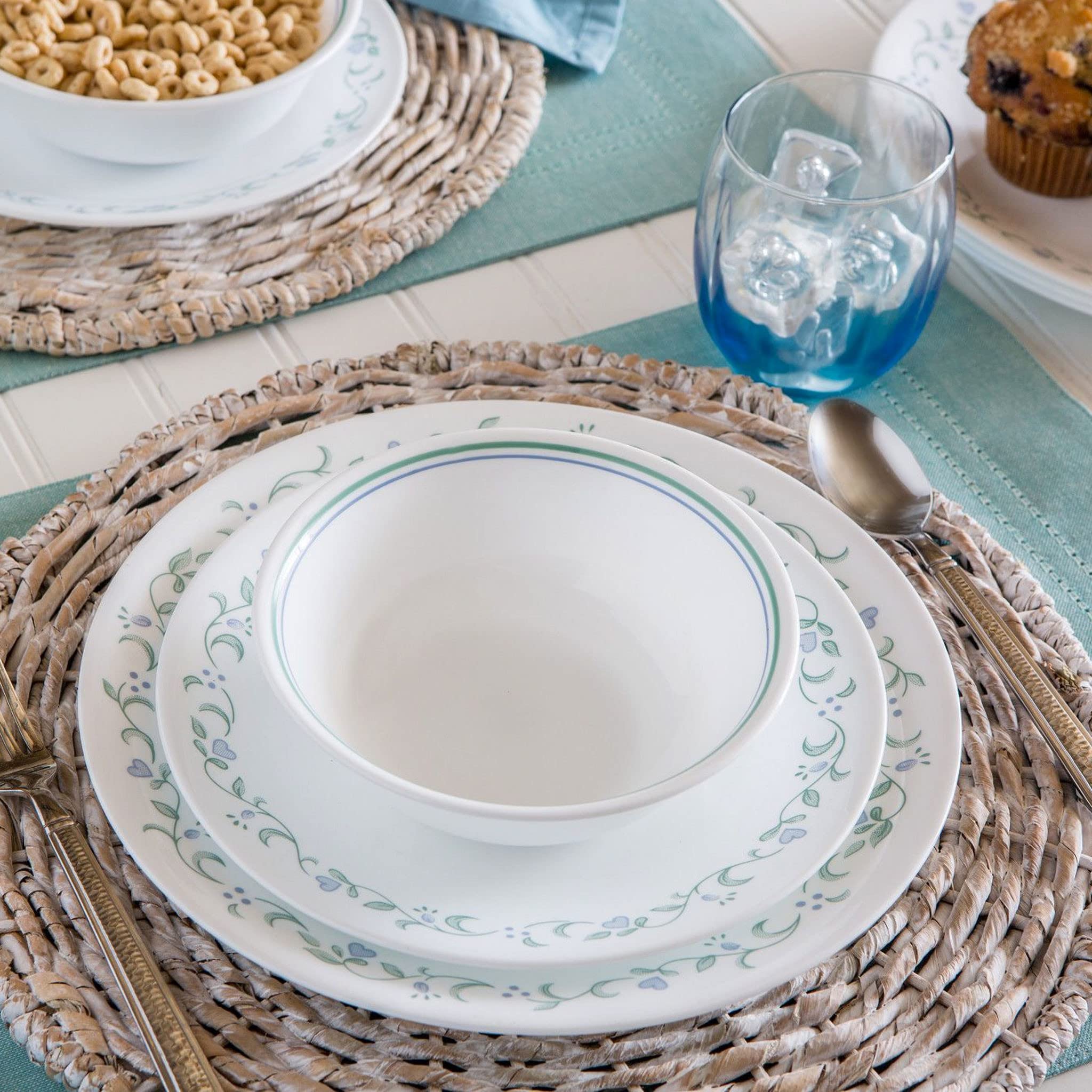 Corelle Juego de vajilla (juego de 4 piezas, casa de campo) - Juego para 4 | Incluye 4 cuencos de cereales y sopa | 80% vidrio reciclado | 3 veces más duradero, la mitad del espacio y peso de la