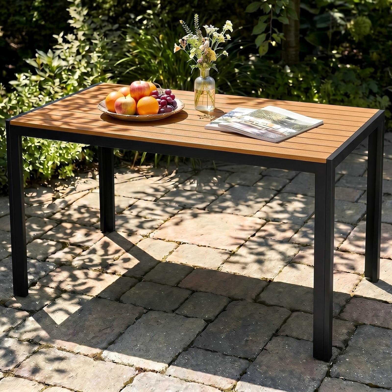 LIFERUN Tavolo da Giardino Moderno in WPC 110 x 70 cm, Tavolo da Pranzo per Esterno per 4-6 Persone, Tavolo da Balcone Salvaspazio in Alluminio, Design Effetto Legno,Marrone Teak