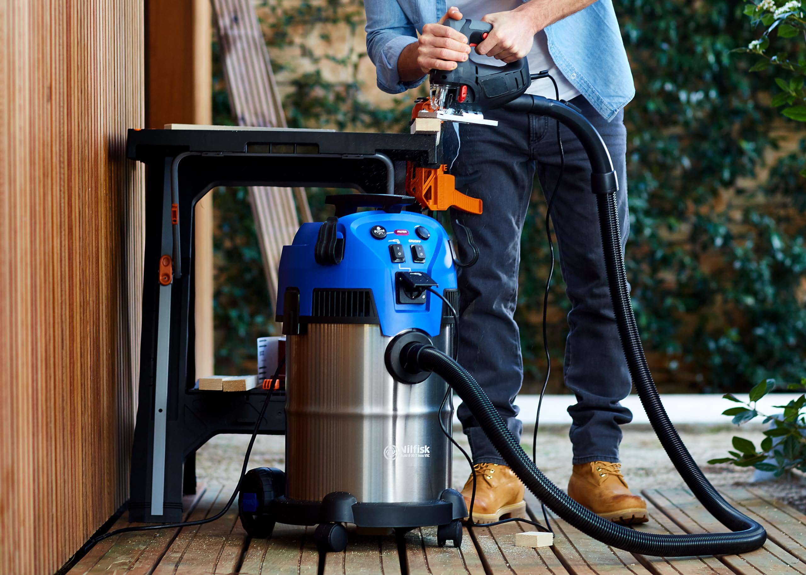 Nilfisk Multi II 30L T Inox Aspiratore Solidi e Liquidi – Per Casa, Giardino e Auto – Funzioni di Aspirazione e Soffiaggio per Interni ed Esterni (1400 W)