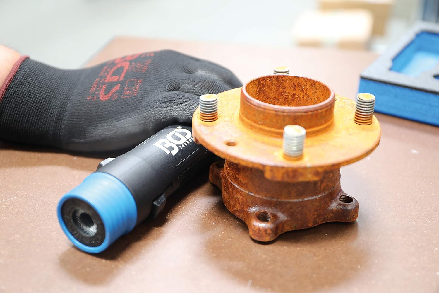 BGS 9373 | Tool Tray 1/6: Cleaning Brush Set for Studs and Wheel Nut Bolts