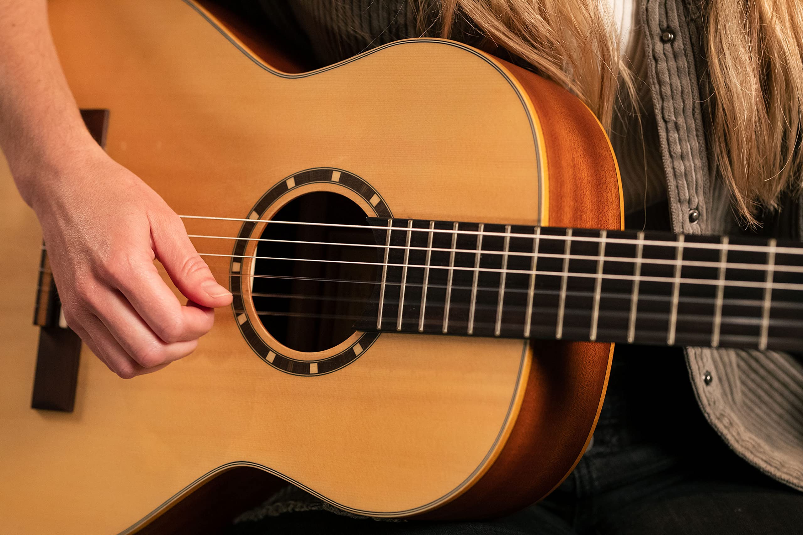 Ortega Guitars 3/4 Konzert Gitarre – Family Series – Inklusive Gig Bag – Fichte, Mahagoni, Natur (R121-3/4)