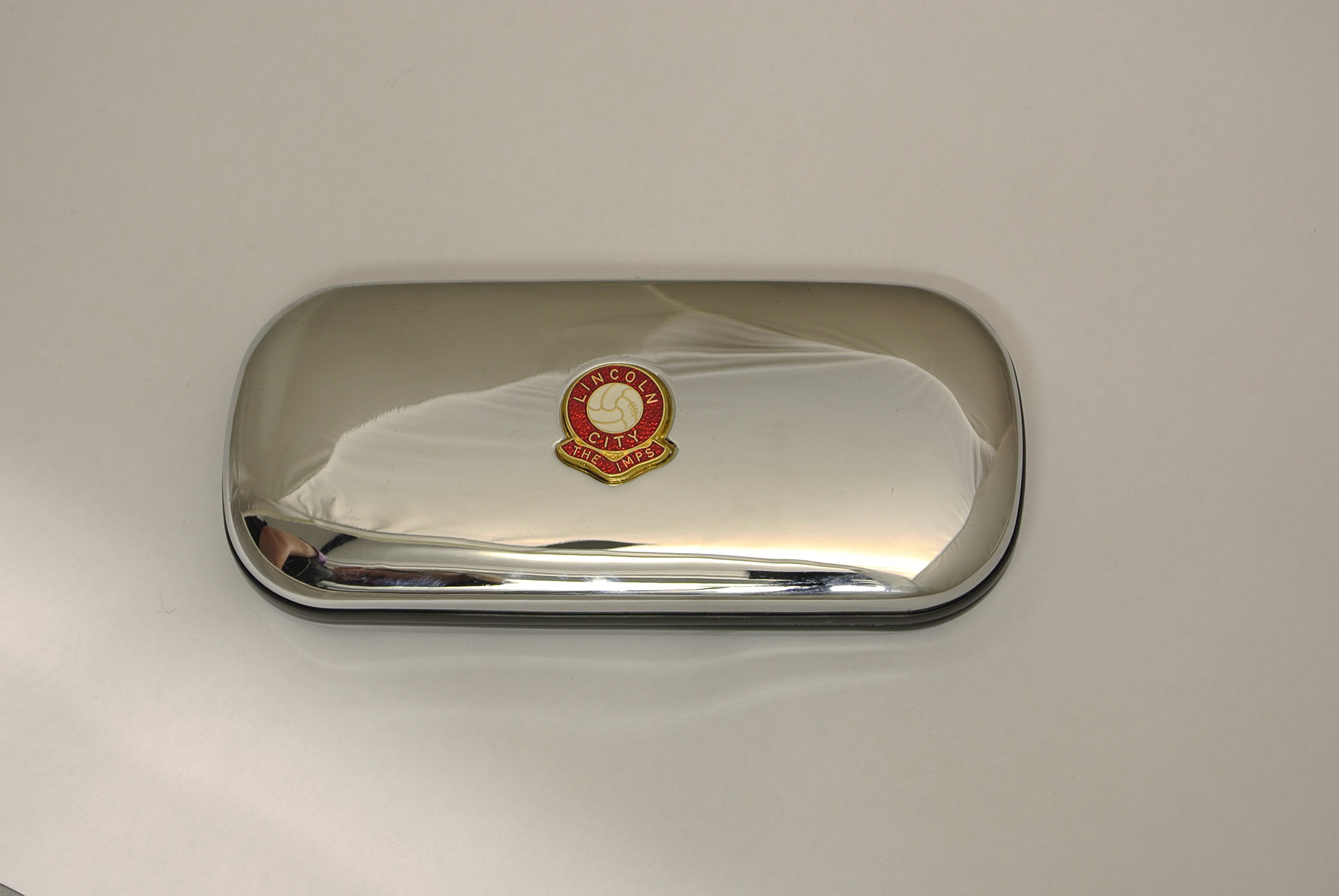 Polished chrome football club glasses case – Lincoln City