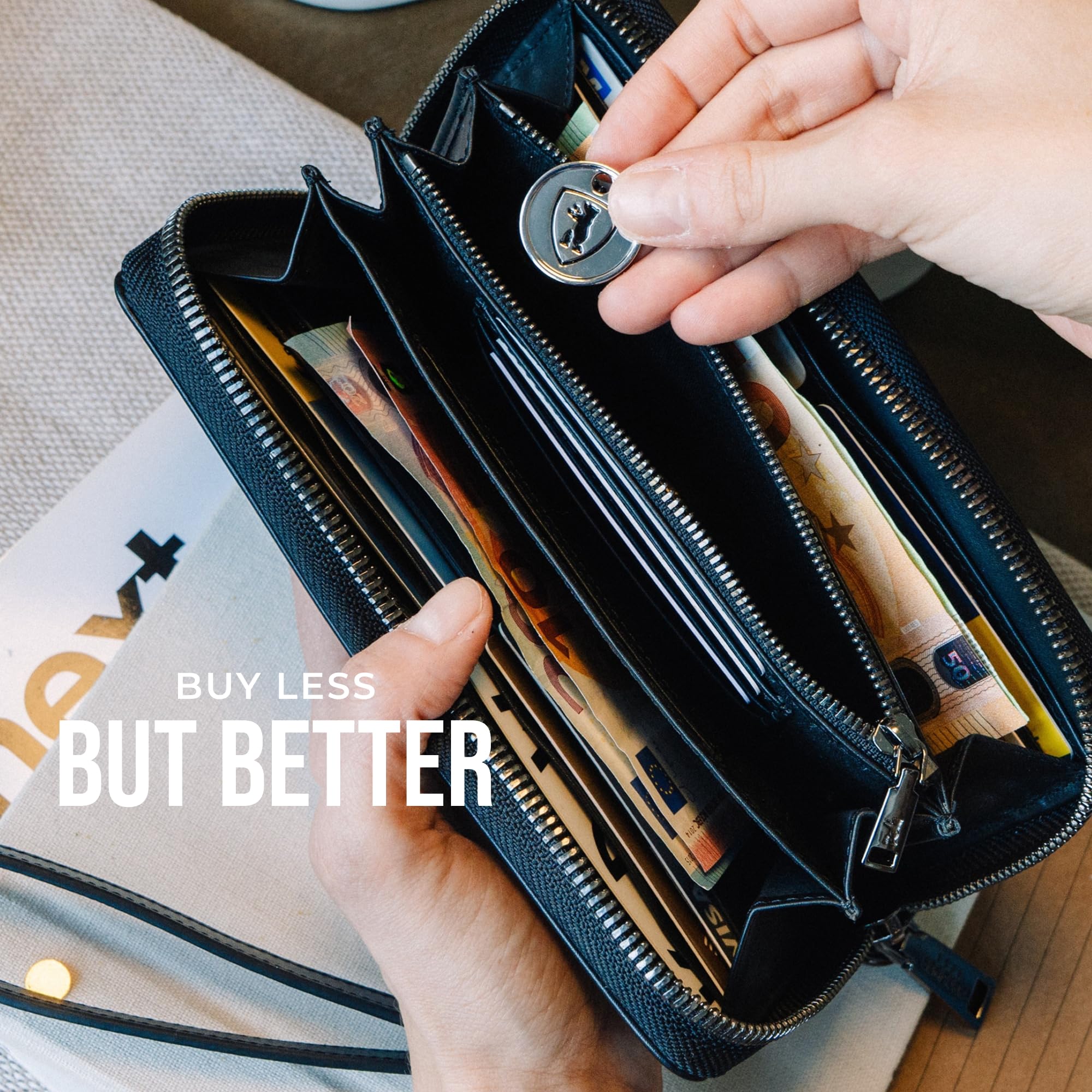 Berliner Bags Premium Geldbörse Lyon, Große Portemonnaie, Geldbeutel aus Leder, mit TÜV-geprüftem RFID-Schutz, inkl, Geschenk-Box, für Damen – Schwarz