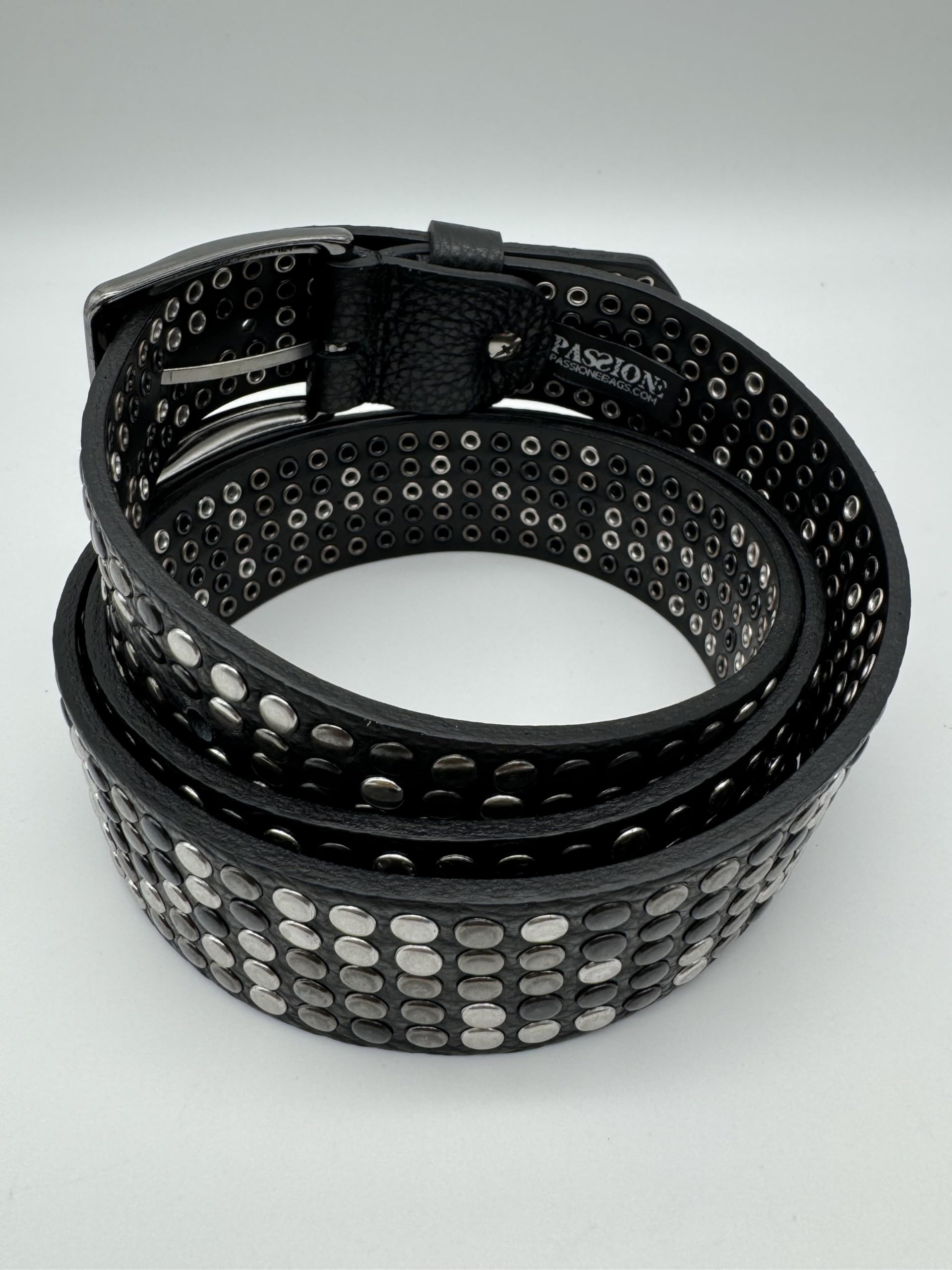 PASSIONE Cintura in Vera Pelle con Borchie Argento - Alta 3,5 cm - Stile Rock, Accorciabile, Artigianale, Alta Qualità - Accessorio Unisex