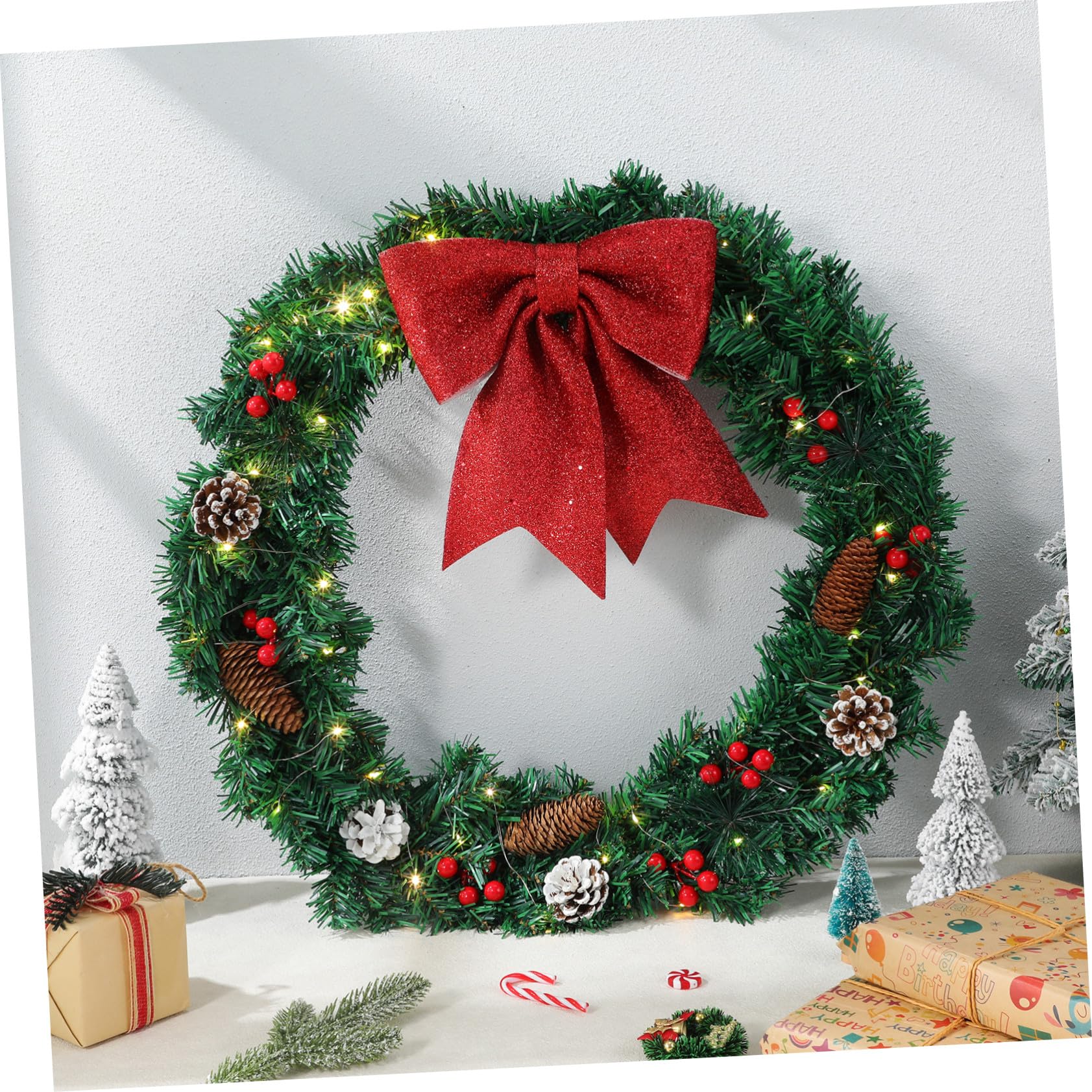 Guirnalda Navideña Brillante de Decoración Artificial con Luces Acento Festivo con Lazo y Piñas para Decoración de Puerta Interior