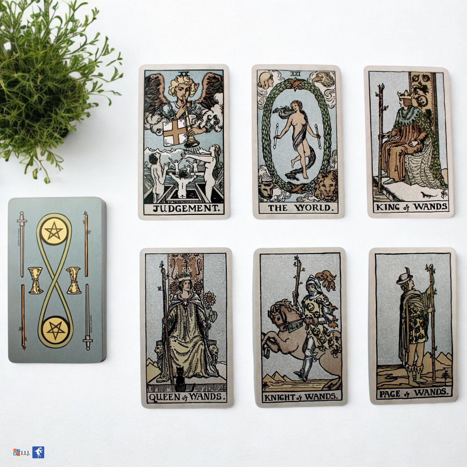 Amazon.co.jp: I.I.J タロットカード ライダー・ウェイト・スミス