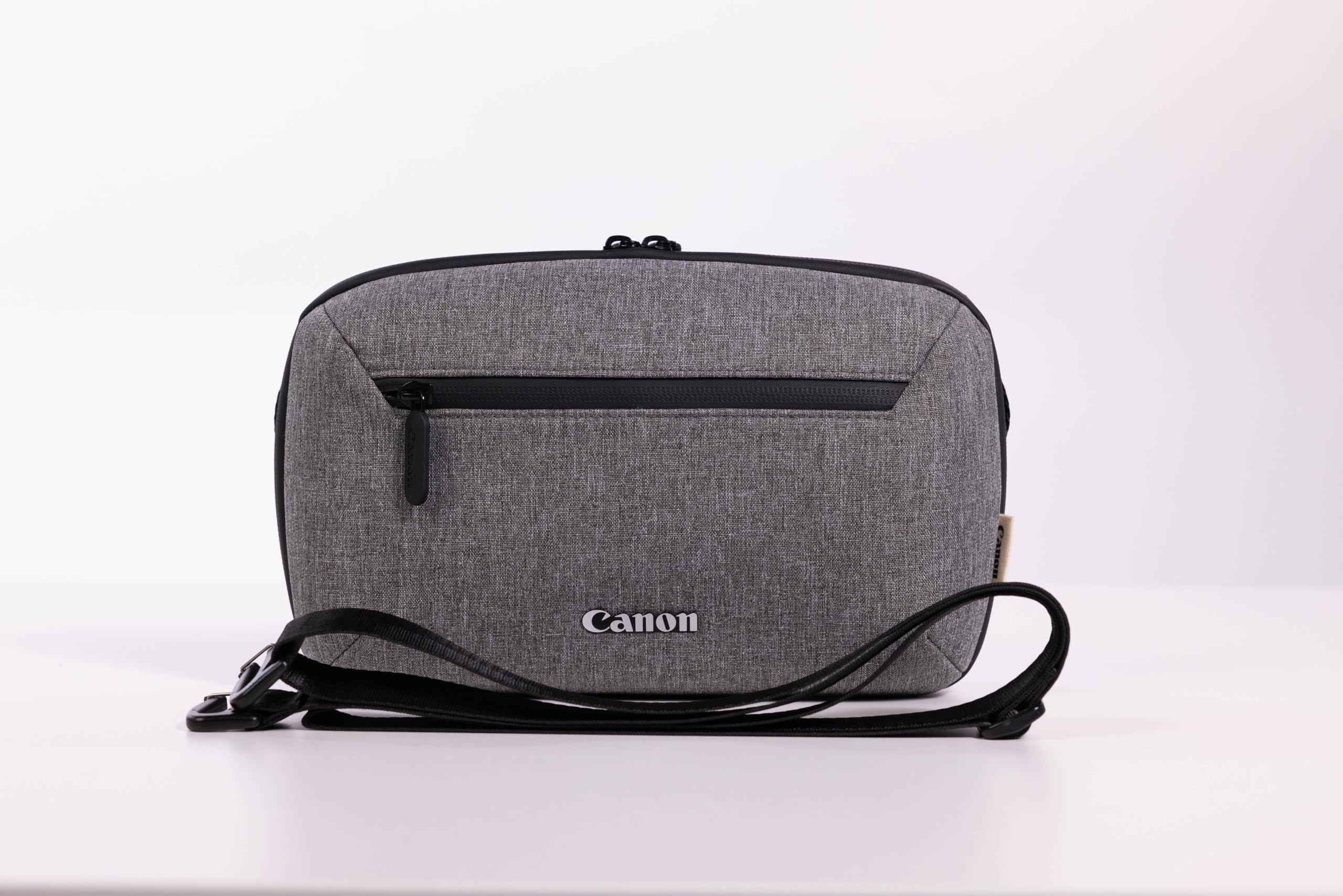 Canon EOS R100 + RF-S 18-45mm F4.5-6.3 IS STM Lens + Borsa + 64GB SD card (24.1MP APS-C Mirrorless Camera, Dual Pixel CMOS AF, 4K Video, Wi-Fi & Bluetooth)
