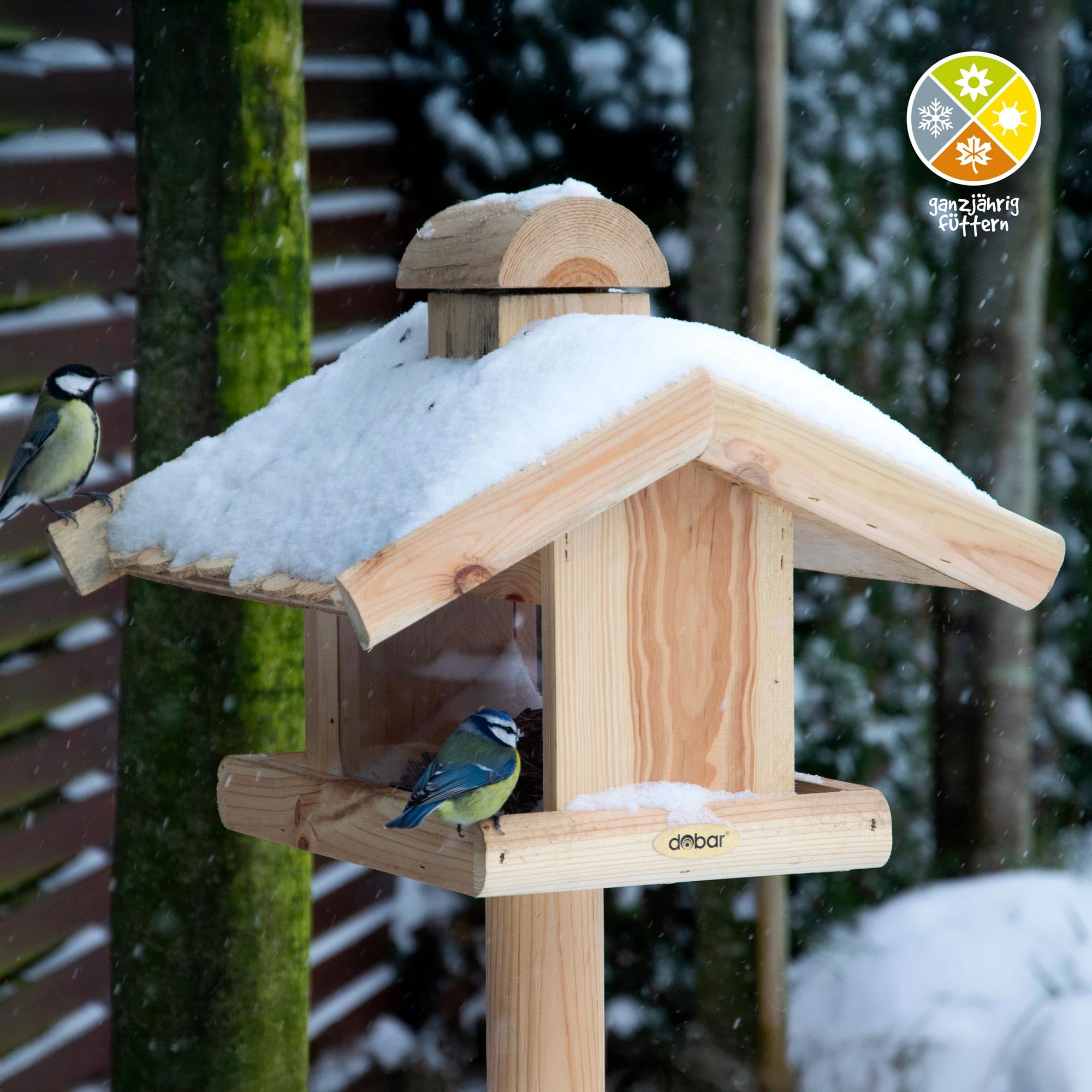 dobar® 21277e Großes Vogelfutterhaus mit Futtersilo - Vogelhaus aus Massivholz - Vogelvilla mit Holzschindeldach - Vogelfutterstation für Ständermontage - 38 x 38 x 30 cm - Natur
