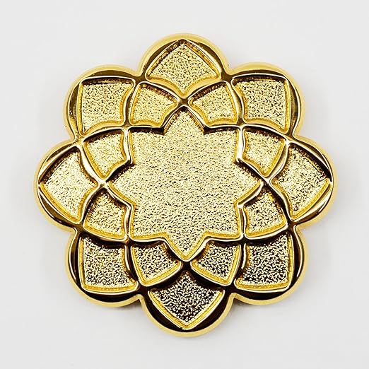 Amazon 学会八葉紋 平型タイプ ２サイズ展開 ｍ ｌ ゴールド 学会マーク 創価学会用 アルミ製金メッキ加工 ｌサイズ 仏具 神具 オンライン通販