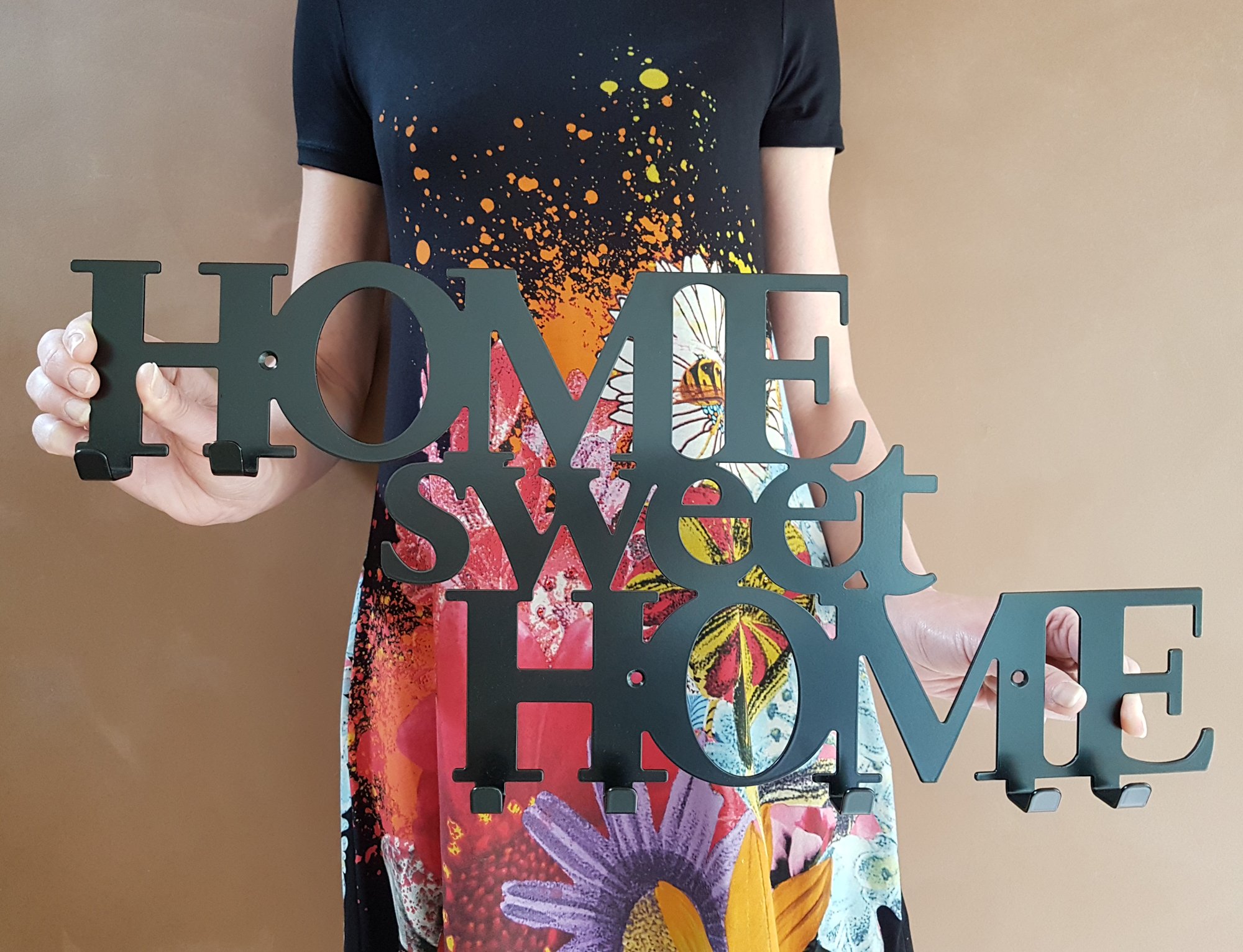 Appendini per Abbigliamento con 7 Ganci Appendiabiti da Muro in Metallo Attaccapanni Home Sweet Home Nero