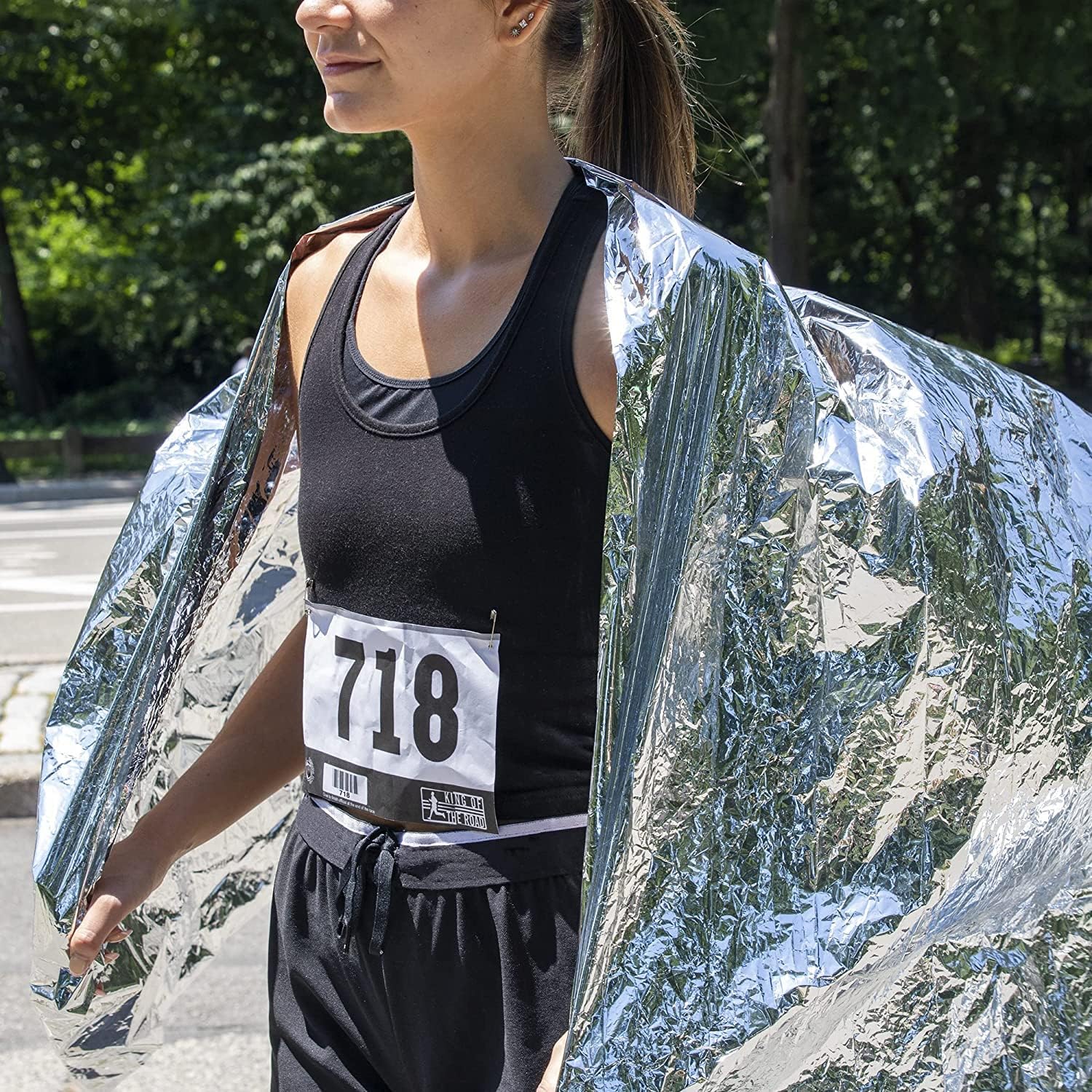 100 Mylar Emergency Survival Blankets Bulk | Emergency Blanket Bulk Mylar Survival Thermal Blankets 100 Pack Silver Foil Reflective Blankets for Cold Outdoors Camping Hiking First Responders, Runners