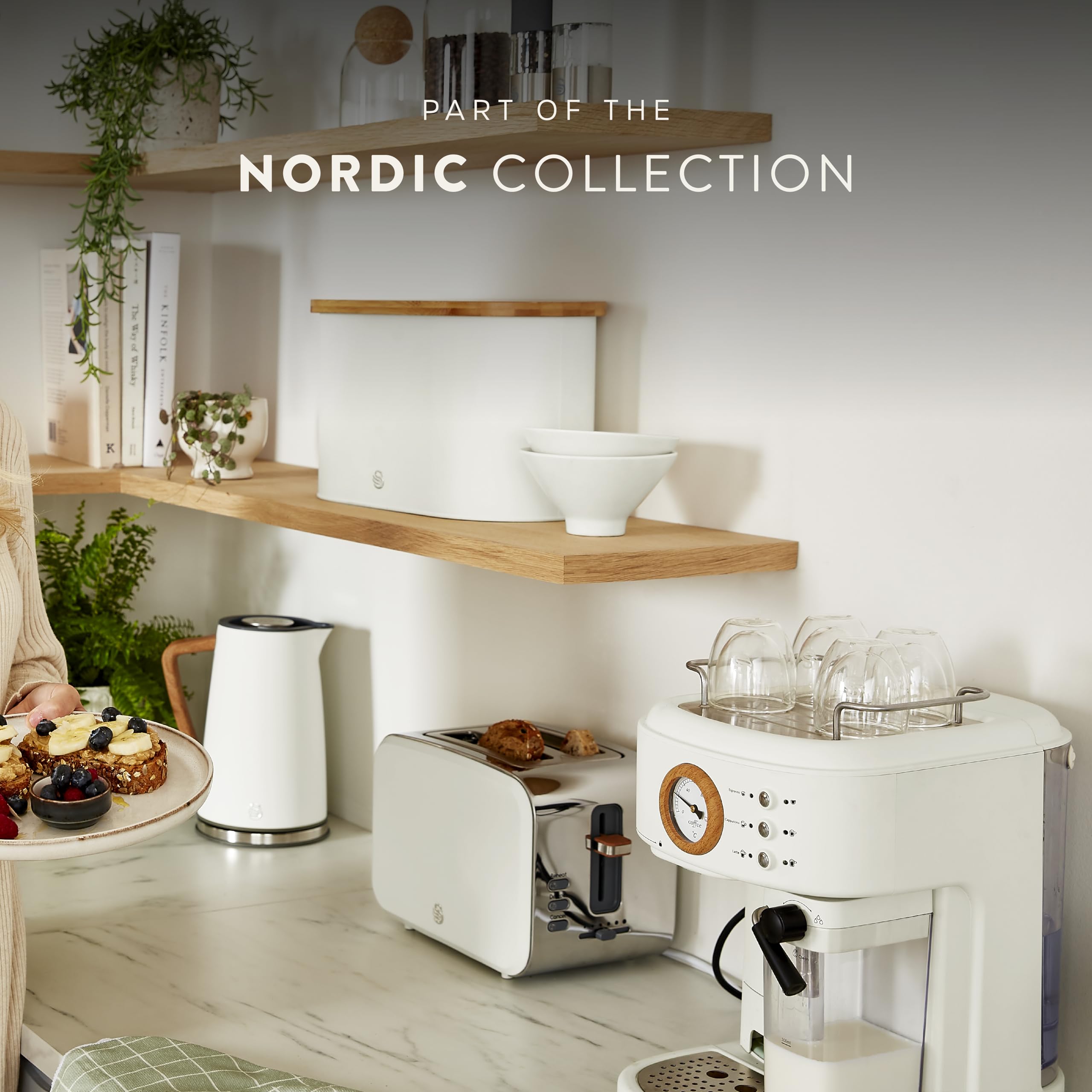 Swan SWKA5062WHTN Nordic Geschirrkorb mit abnehmbarem Besteckhalter, Abtropfschale, Anti-Rutsch-Füße, Weiß