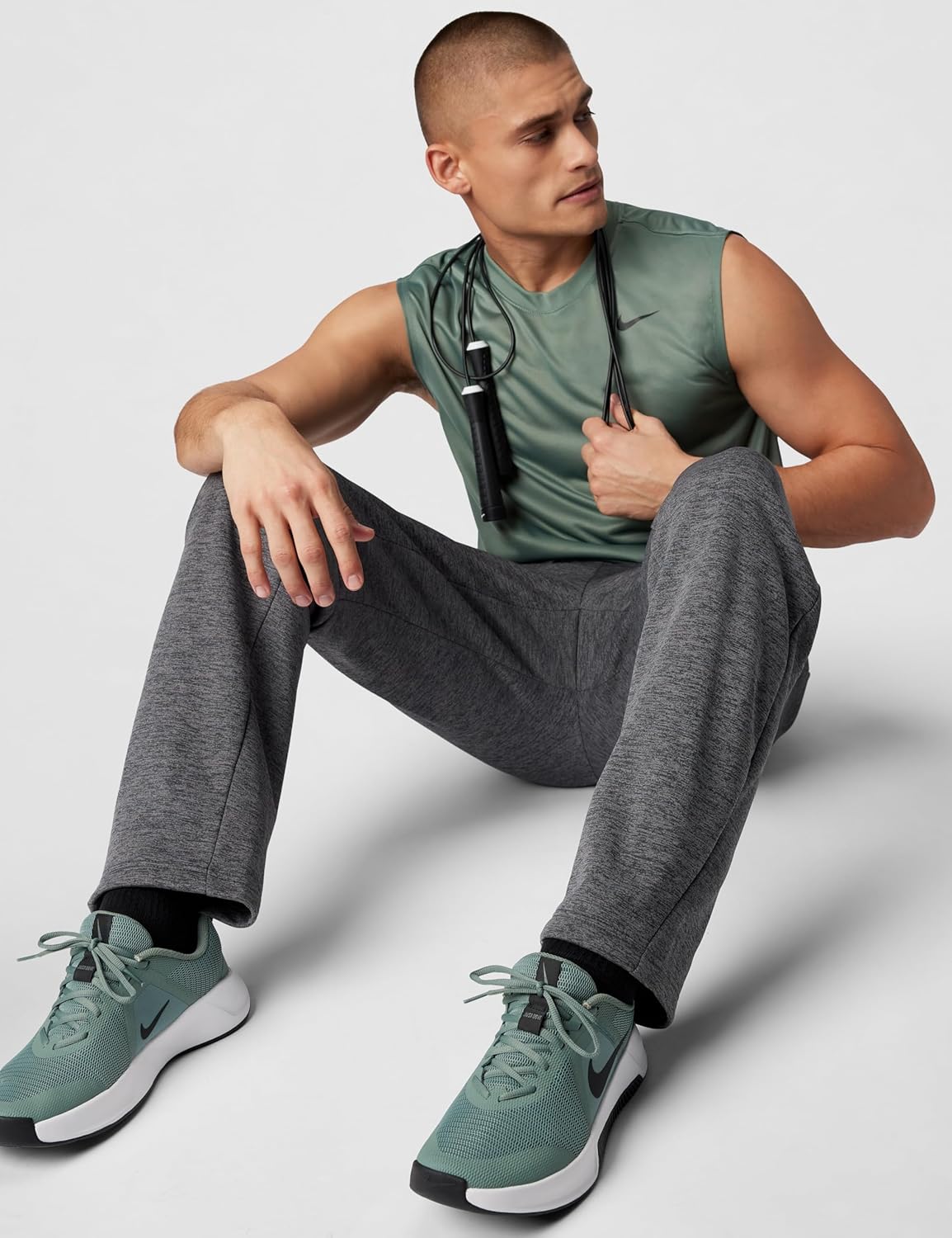 Nike Men's Therma Training Pants - Image 6