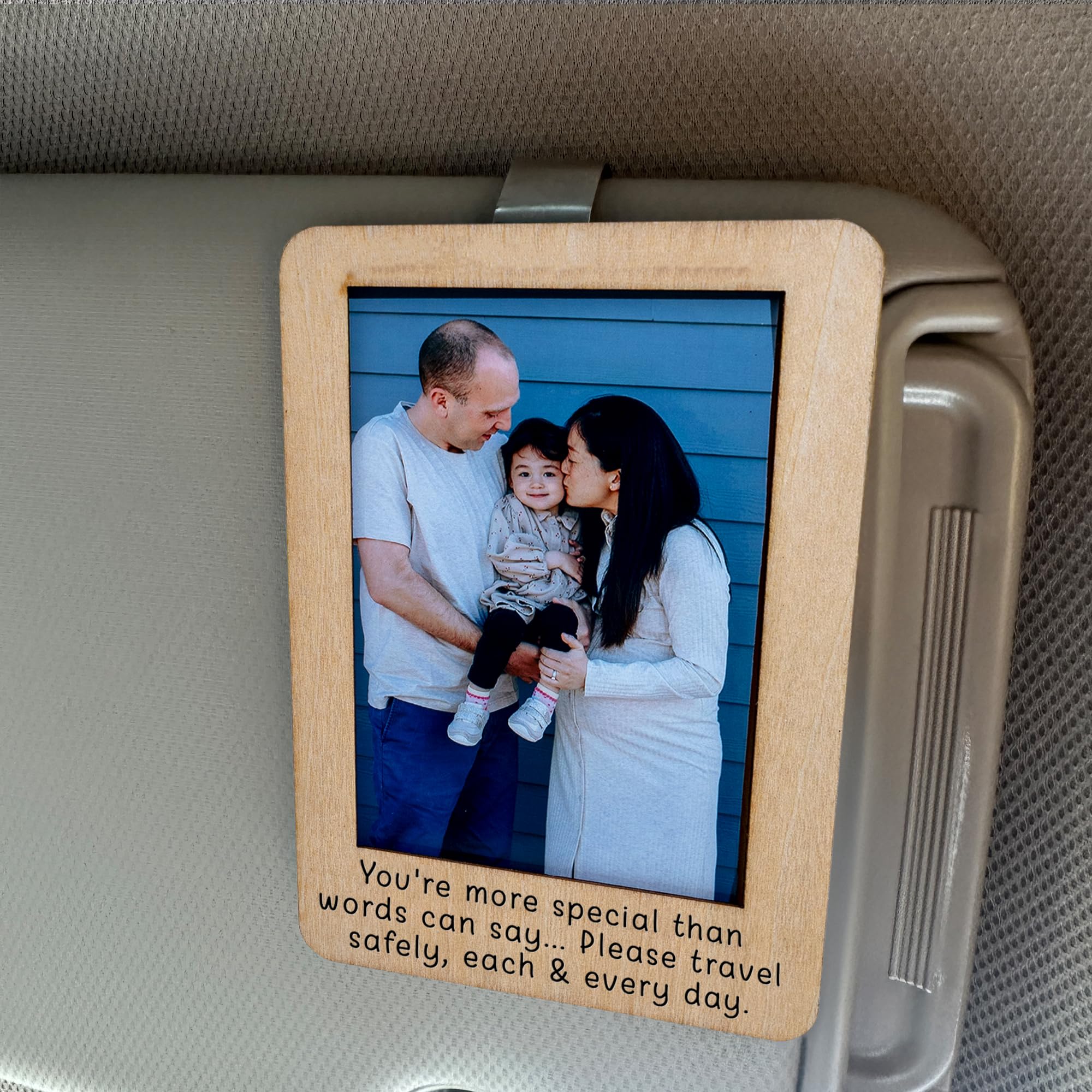 Hangwoous Car Visor Picture Frame, Couple Photo Visor, Wallet-Sized Wooden Photo Frame, Visor Clips for Cars, Car Picture Frame with VisorsClip, Gift For Him for Her