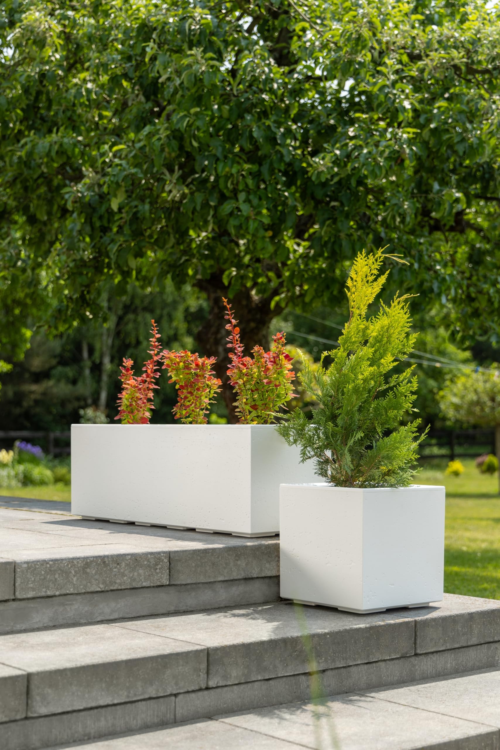 Tymar Macetero alto con ruedas 40x40x60 cm, macetas para plantas, maceteros de exterior, maceteros altos, macetero de aspecto hormigón, plástico KARO (Antracita)