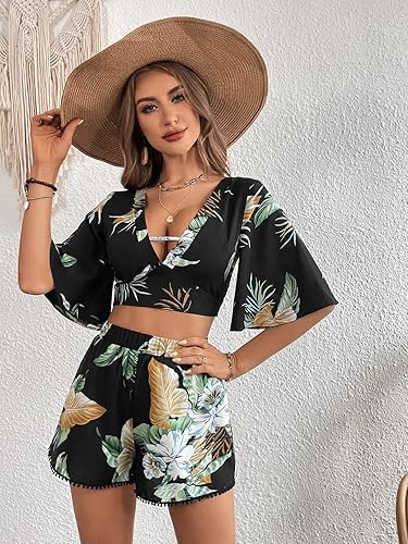 Miniatura 3 de SweatyRocks Conjunto de 2 piezas de blusa corta con nudo frontal y mangas de mariposa boho con pantalones cortos para mujer