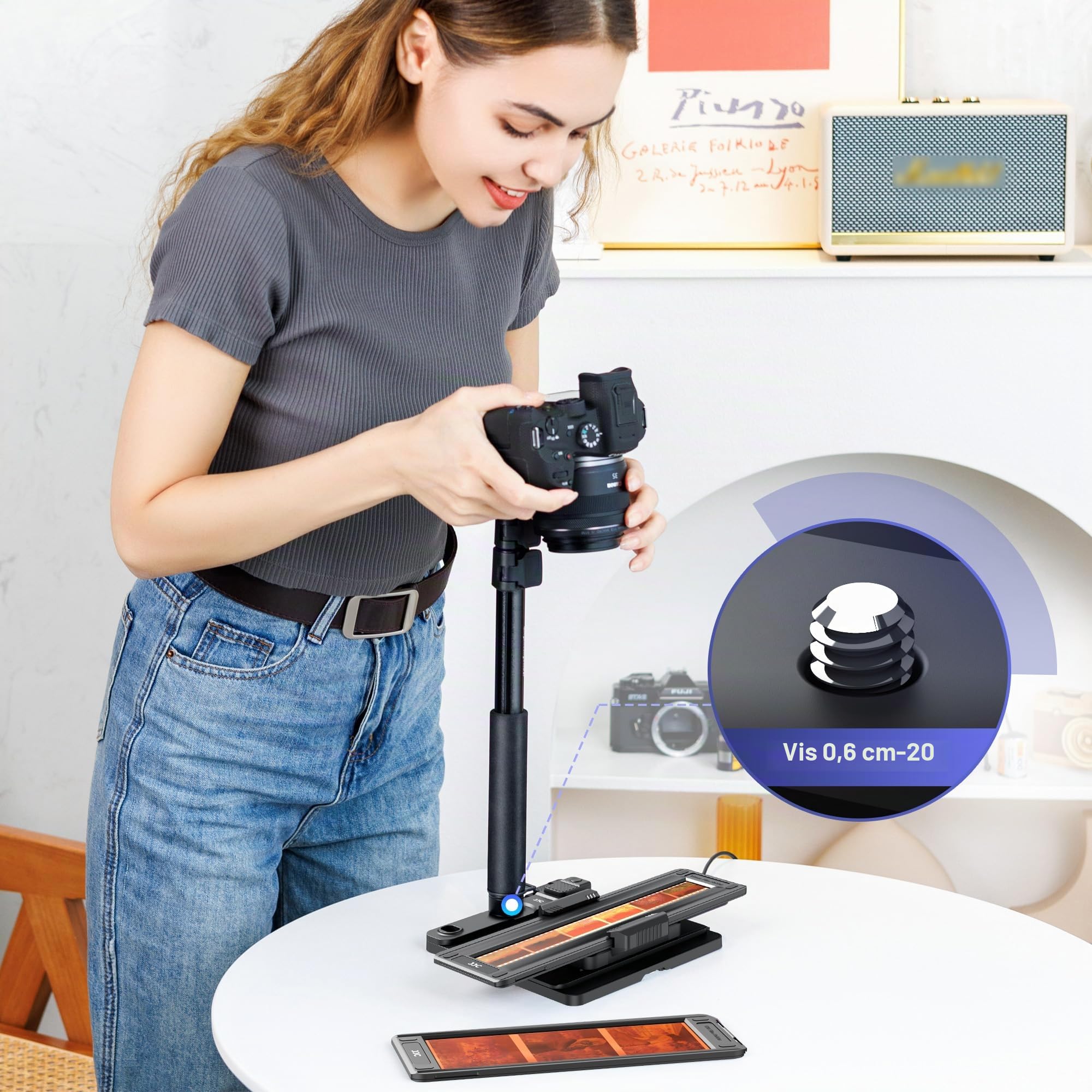 JJC Adaptateur de Numérisation Mobile pour Diapositives Photo, Copie Négative et Visionneuse de Film avec Panneau Lumineux et Support 35 mm