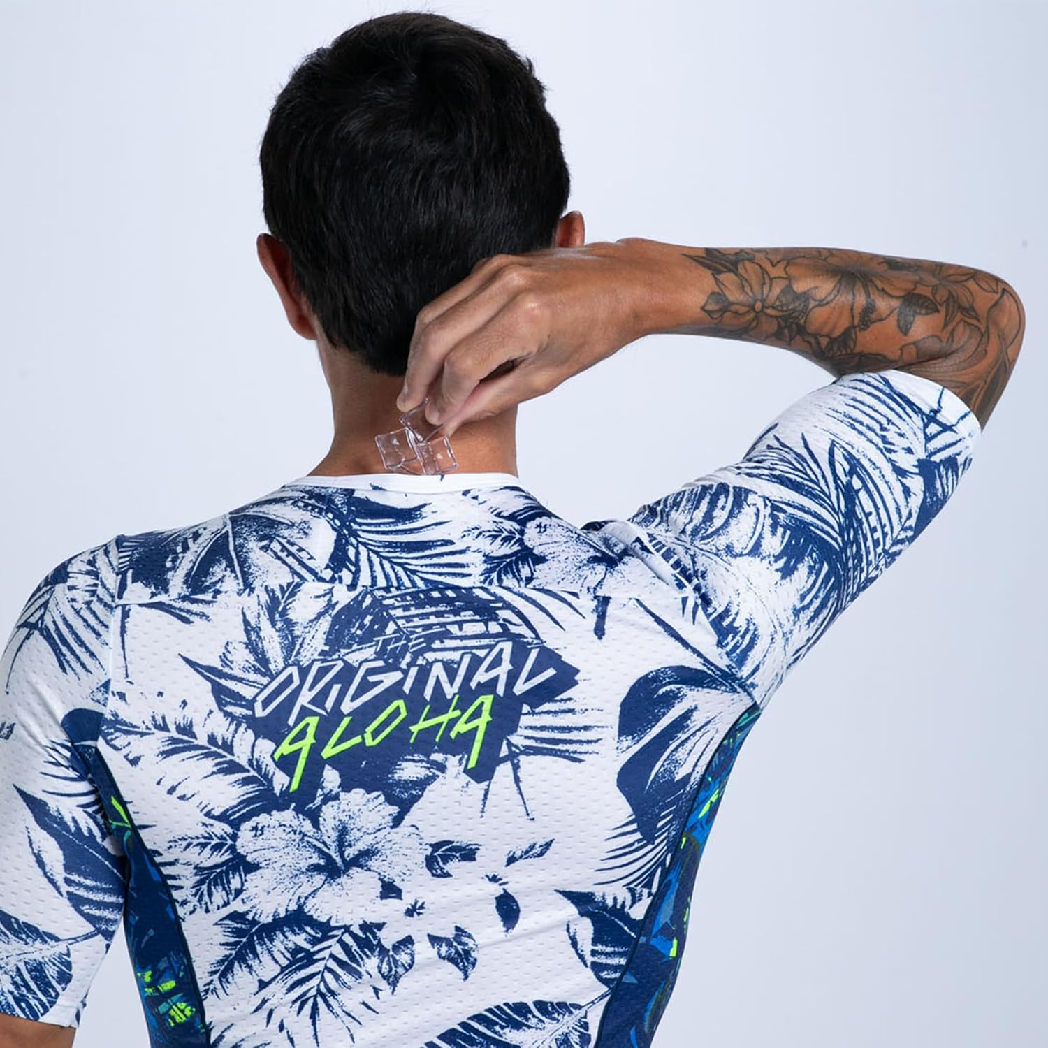 Zoot Men’s LTD Tri Aero Jersey, Short Sleeve Triathlon Race Jersey with UPF Sun Protection & Pockets