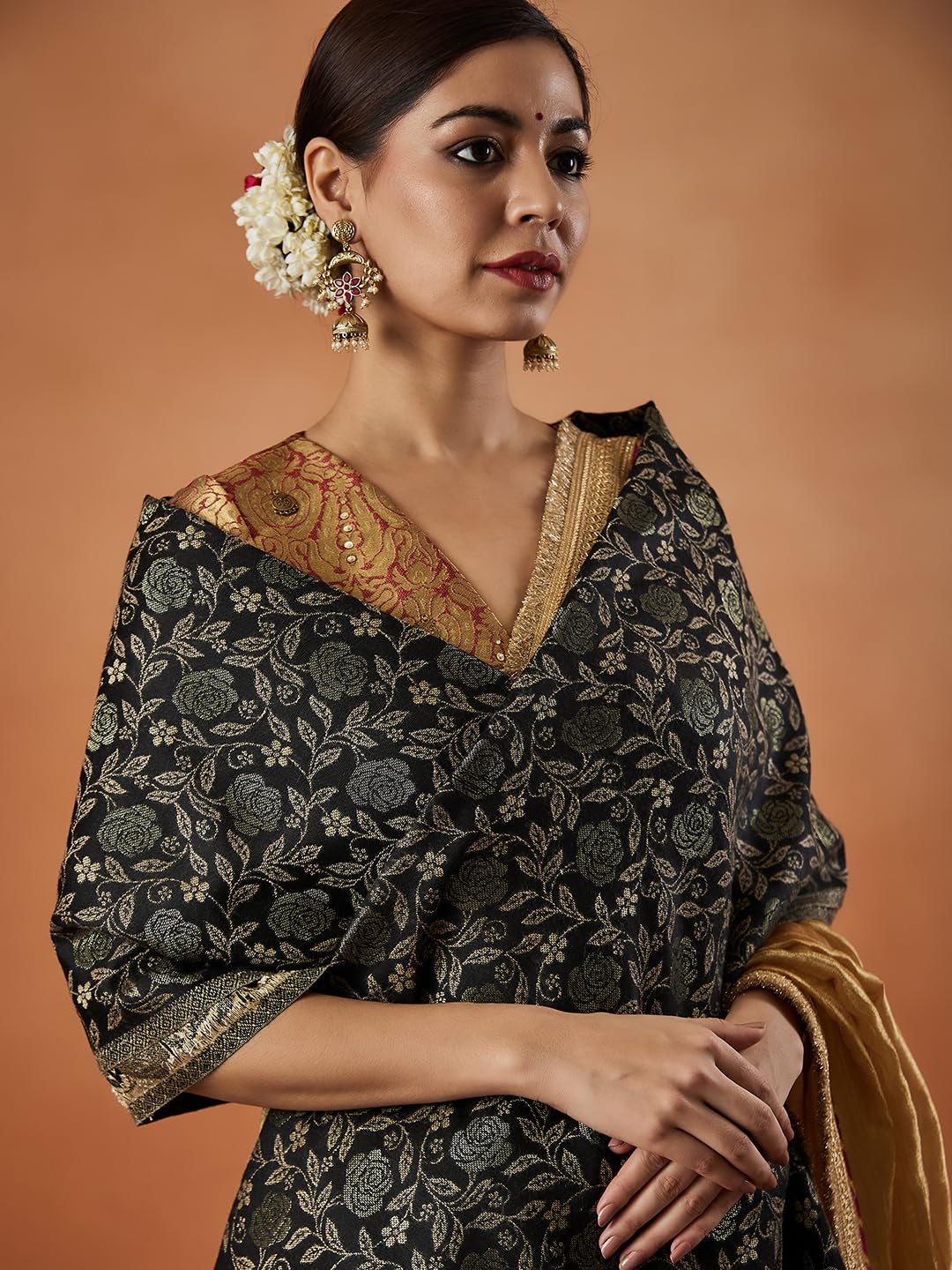 Pashmoda Women Gulnari Kaani Wool Blend Stole (Size : 71X203 CM) - Image 4 thumbnail
