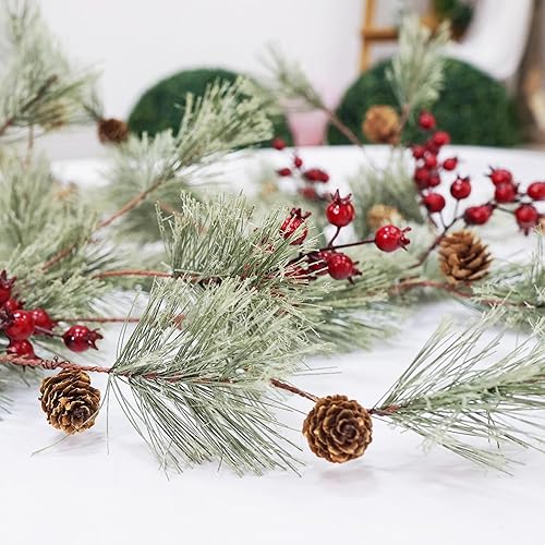 Guirnalda de pino ahumado de 6 pies realista con bayas rojas para decoración de interiores y exteriores