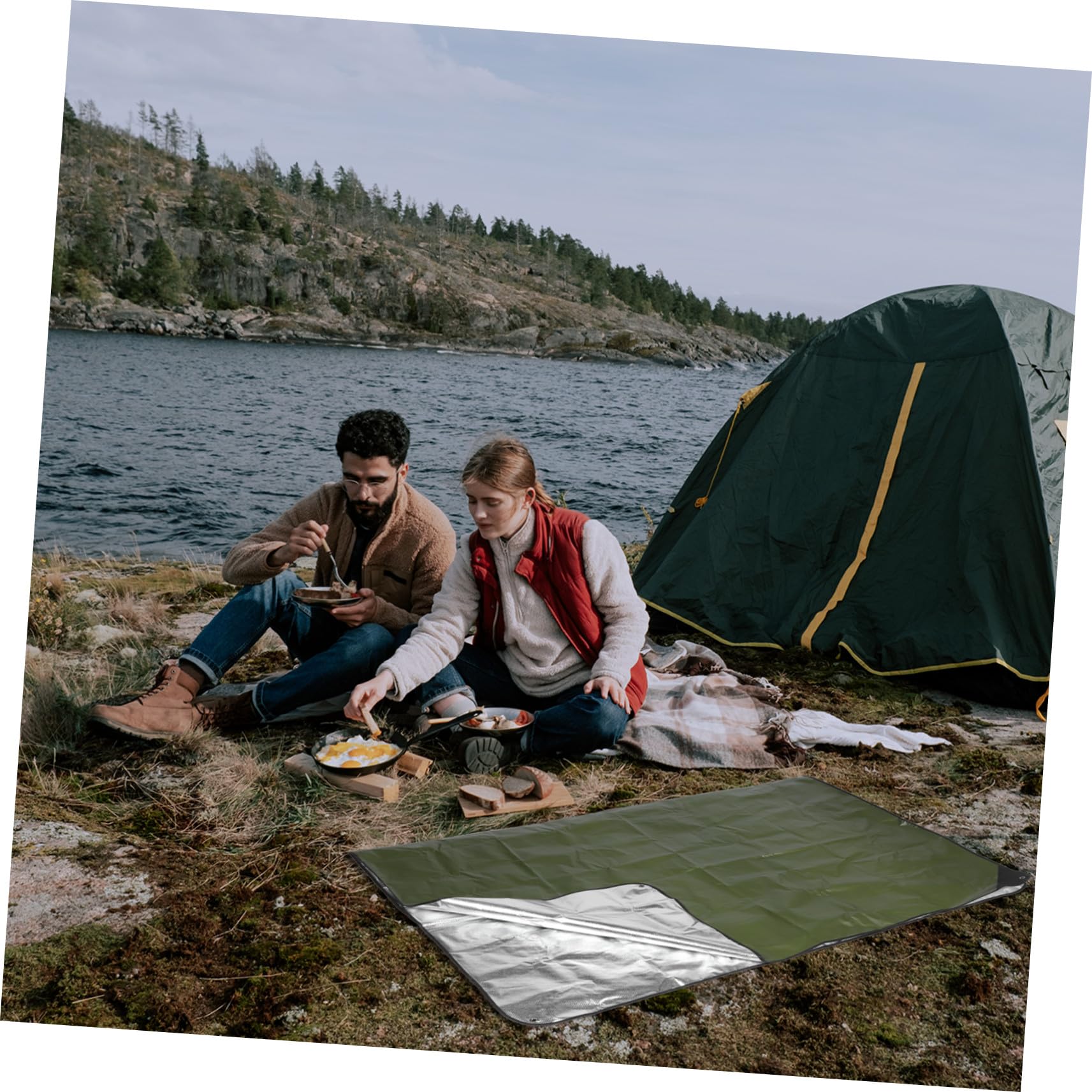 Mikinona Coperta e Termica Telo per Picnic e Sopravvivenza Materassino Isolante Anti-umidità per Escursioni e Emergenze Outdoor