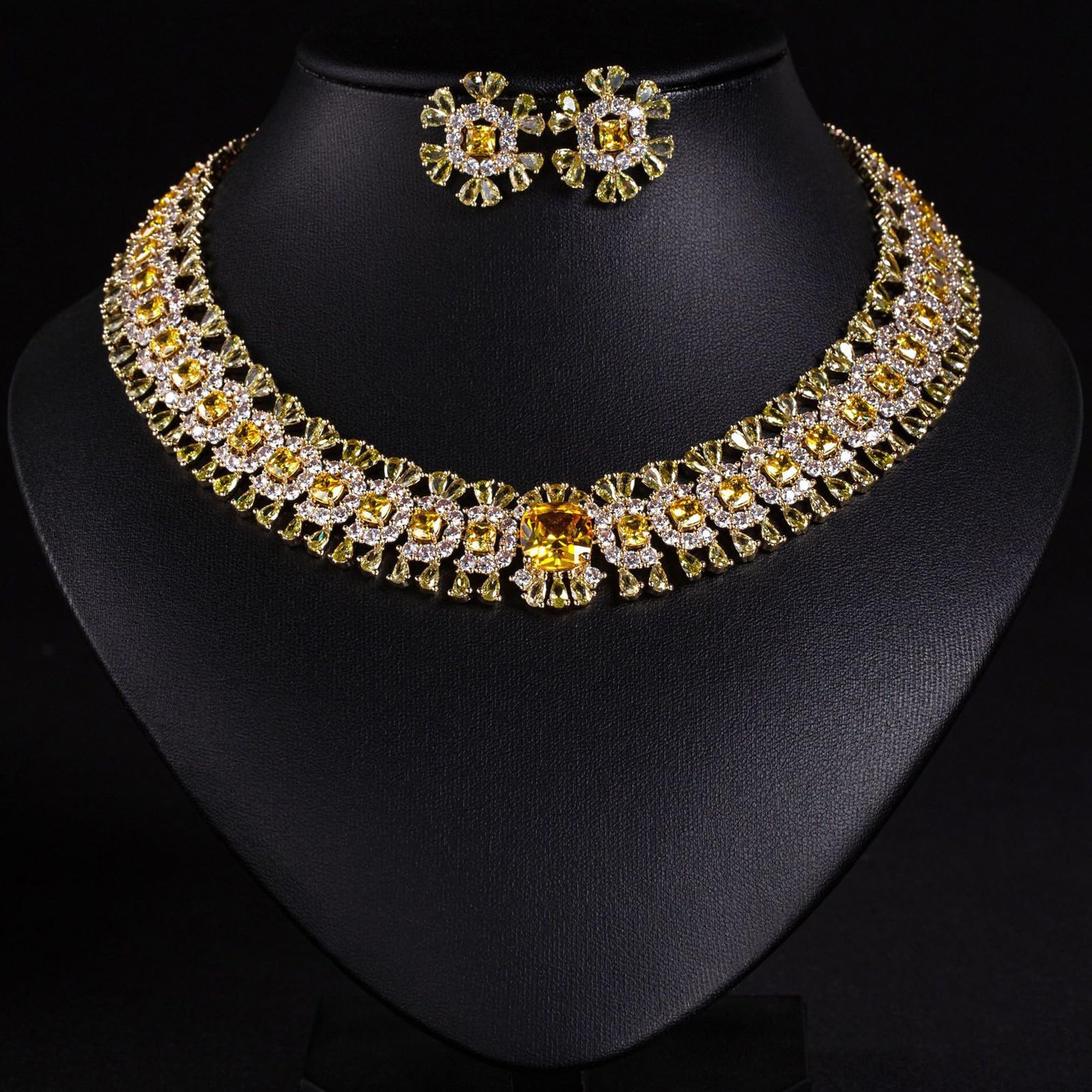 Juego de collar y pendientes de diamantes de imitación