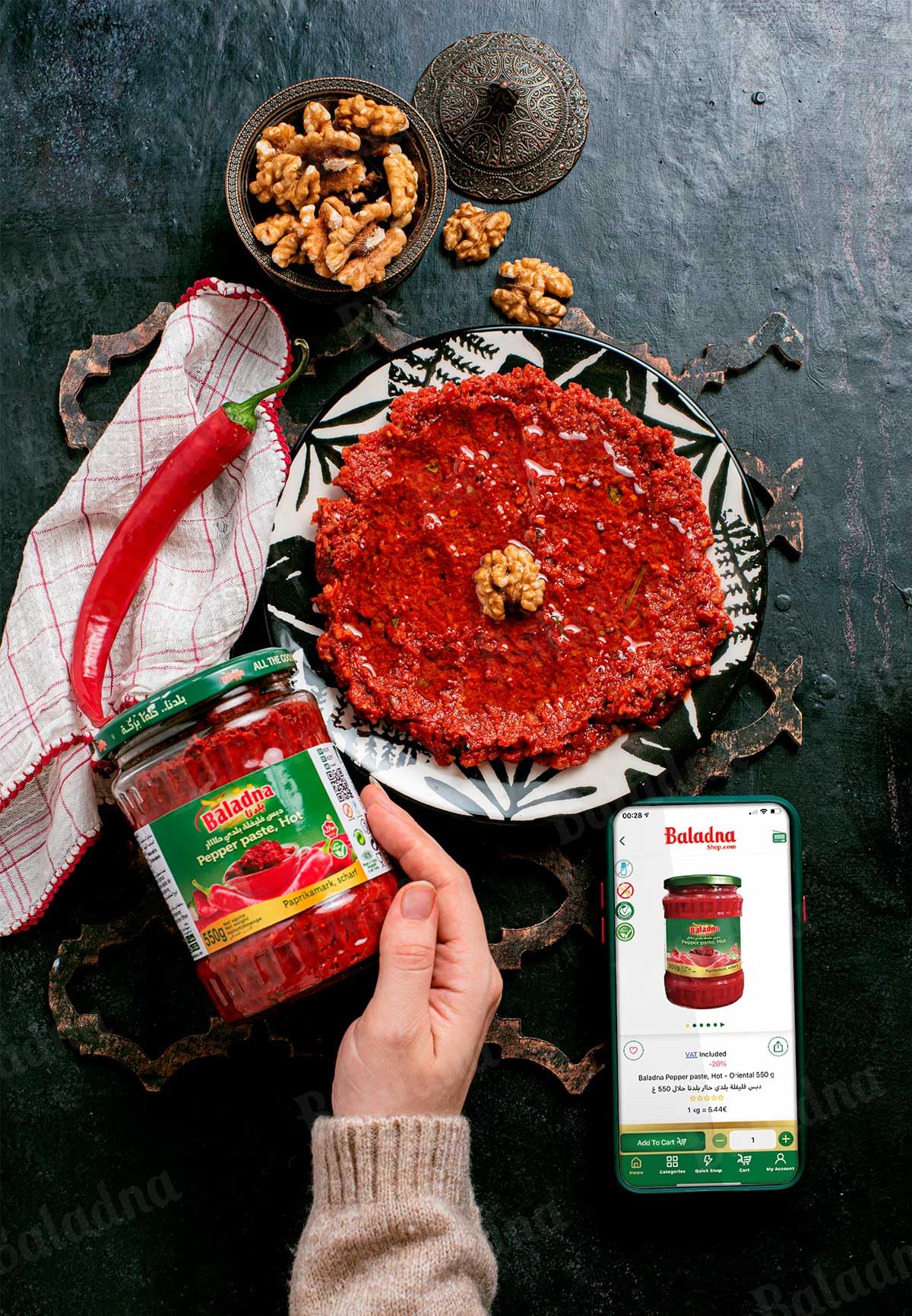 Baladna Paprikamark Extra scharf 550 g x 12 Pcs | Intensives Paprikamark | Extra scharf & würzig | Kräftige Farbe & voller Geschmack | Für Saucen, Marinaden & Eintöpfe | Vegan | Glutenfrei | Halal