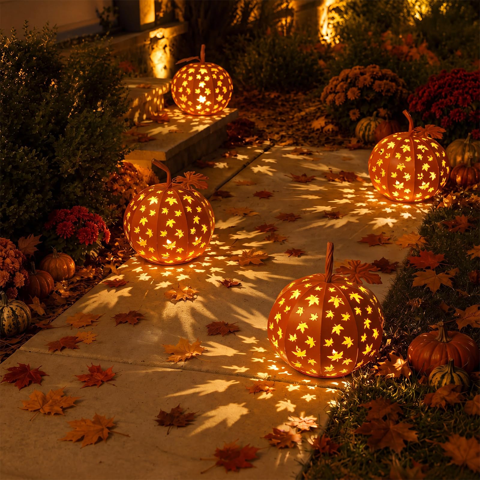 Fumete Lanterna in metallo a forma di zucca di Halloween con luce a LED, scatola batteria impermeabile con foglie d'acero cave, centrotavola autunnale per interni ed esterni, decorazione da giardino e