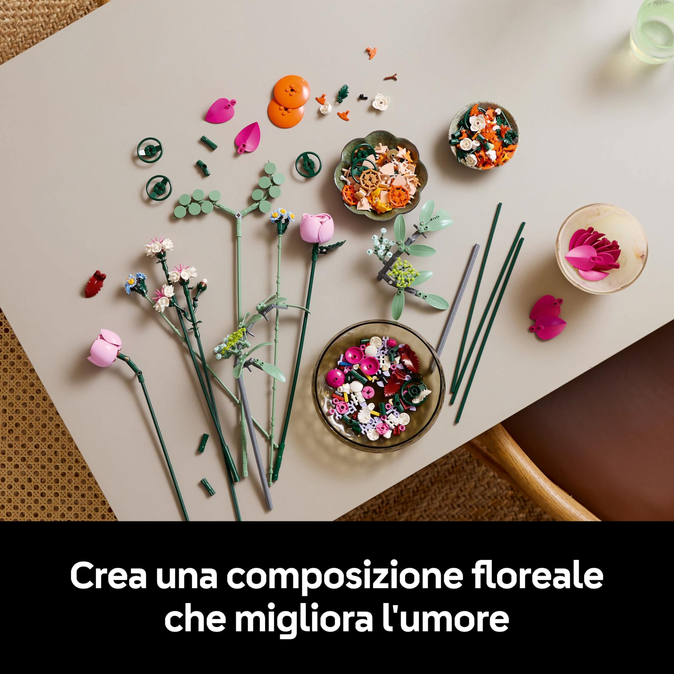 LEGO Botanicals Bouquet di Fiori Rosa - Kit Modellismo Adulti da Collezione - Decorazioni Casa con Piante Finte Artificiali con Margherite, Fiordalisi e Sambuco - Regalo Donna, Uomo, Lei o Lui - 10342