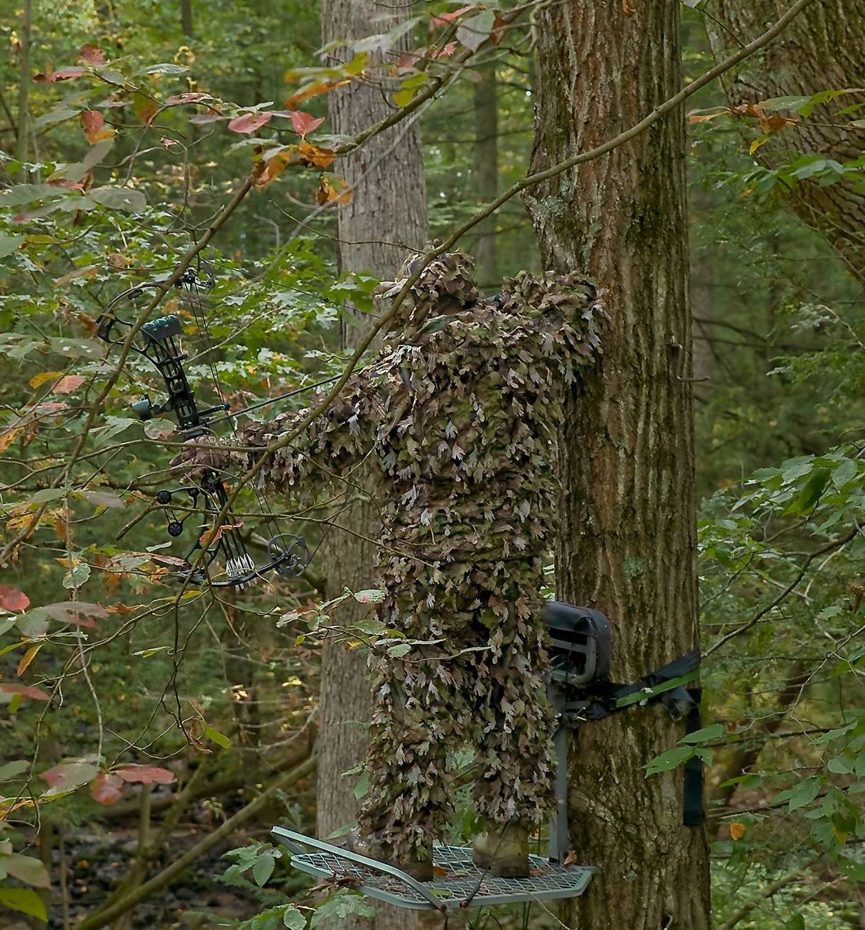 1F1532　North Mountain Gear Ghillie Suit North Mountain Gear Camouflage Ghillie Suit - Camo Leafy Suit