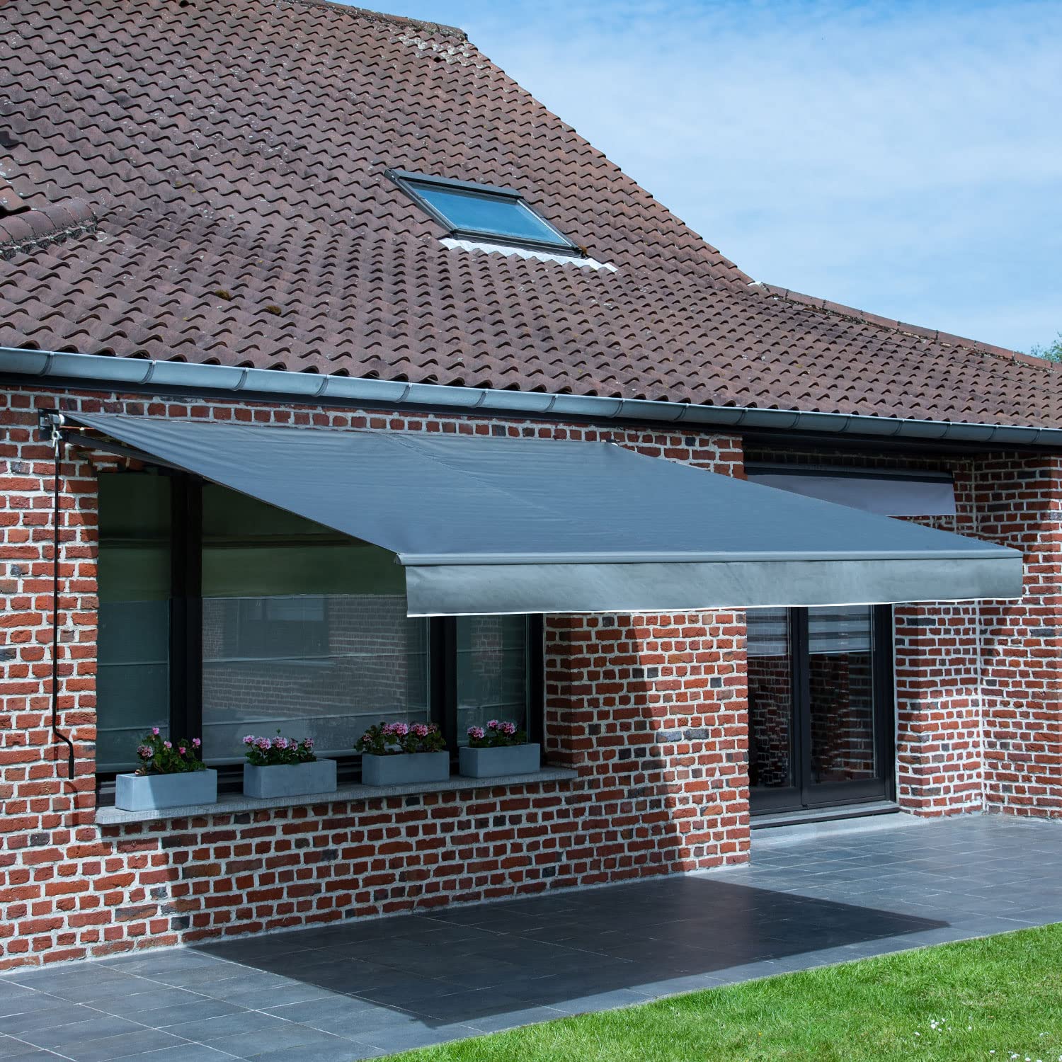 Happy Garden Tenda A Bande SAULE – 2,5x2 M, Tessuto Righe Bianco/Grigio, Struttura Bianca, Protezione Solare - 2