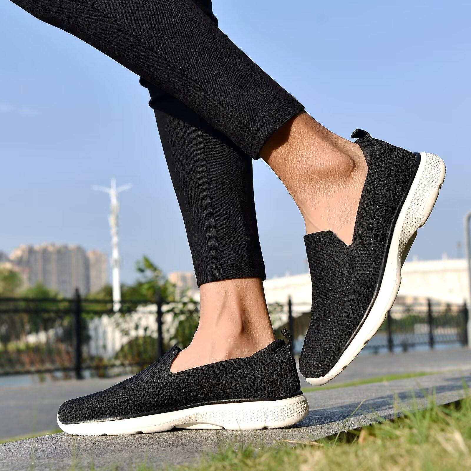 Puxome Damen Sneaker Slip On Atmungsaktive Bequeme Sportschuhe Walking Fitness Freizeit Schuhe