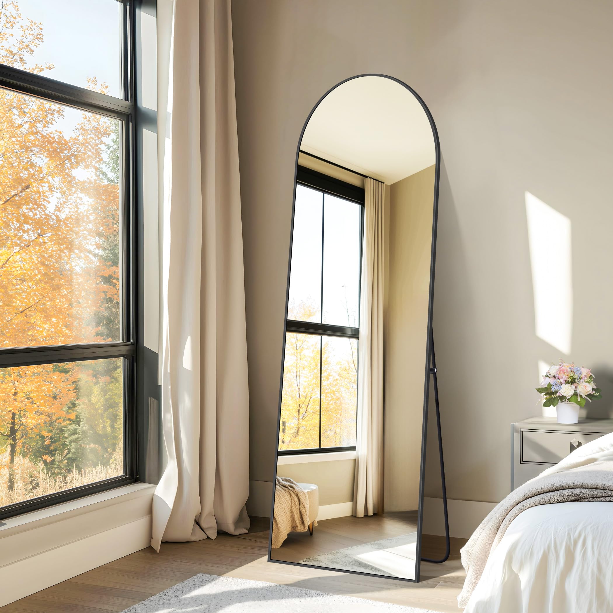 Miroir sur Pied 150 x 40 cm, Grand Miroir Mural en Pleine Longueur avec Cadre en Aluminium Noir, Miroir Arqué pour Salle de Bain, Chambre, Entrée et Couloir