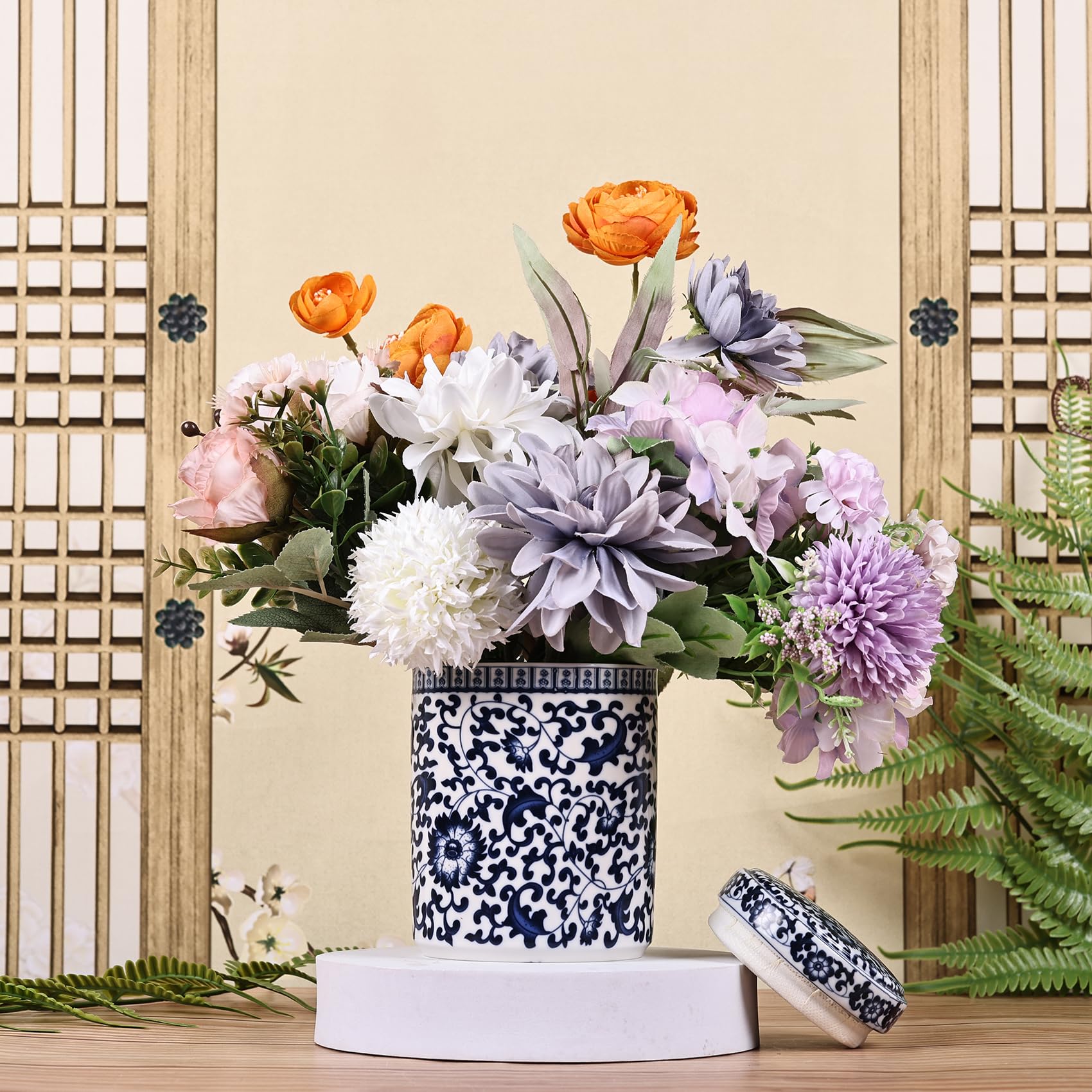 Jarrón de cerámica con tapa de porcelana azul y blanca chino, estilo Ming de China, diseño tradicional