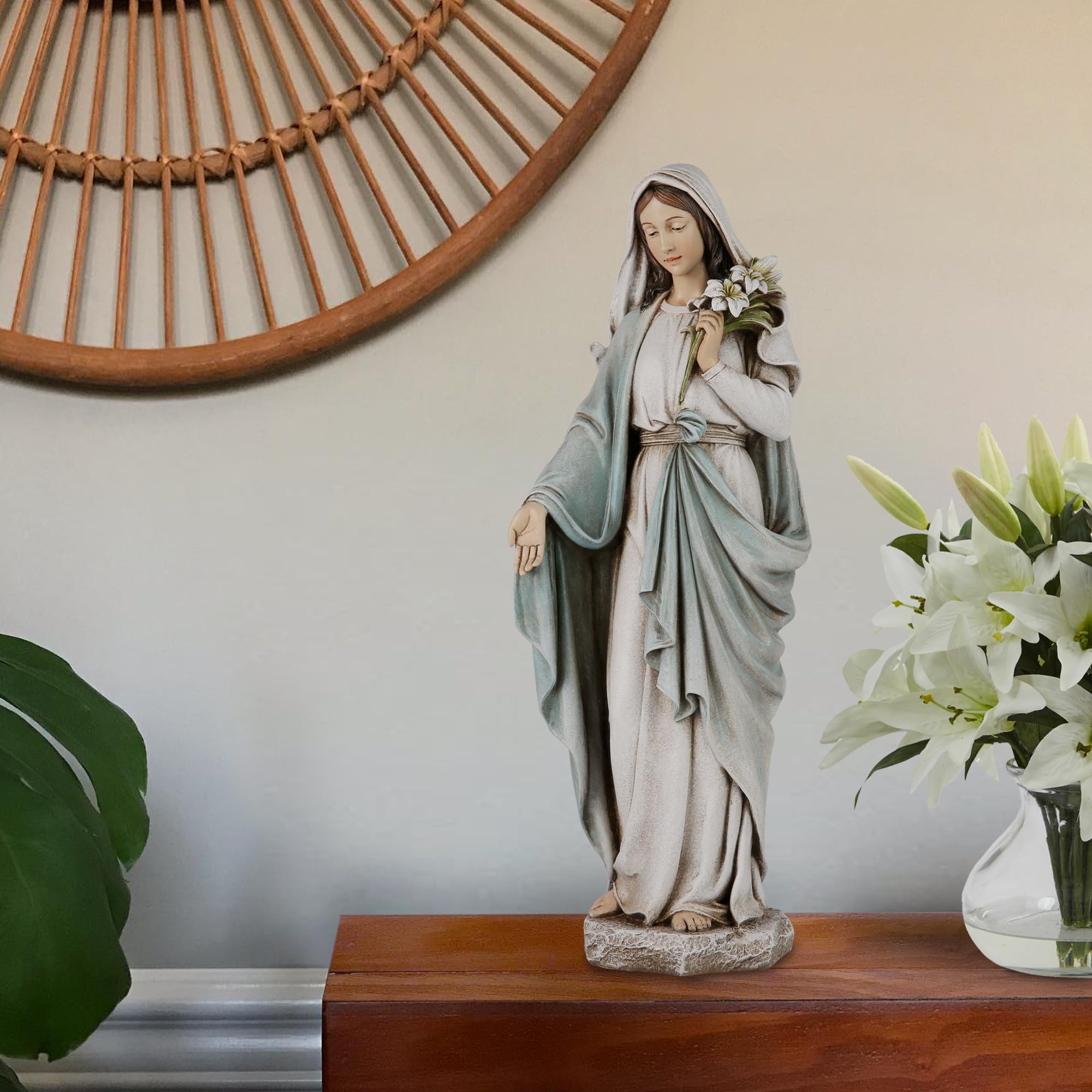 Grace4Joy Statua Madonna Beata Maria: statua della Madonna Vergine Maria, elegante decorazione per la casa, dipinta a mano, Santa Maria con gigli, collezione Renaissance.