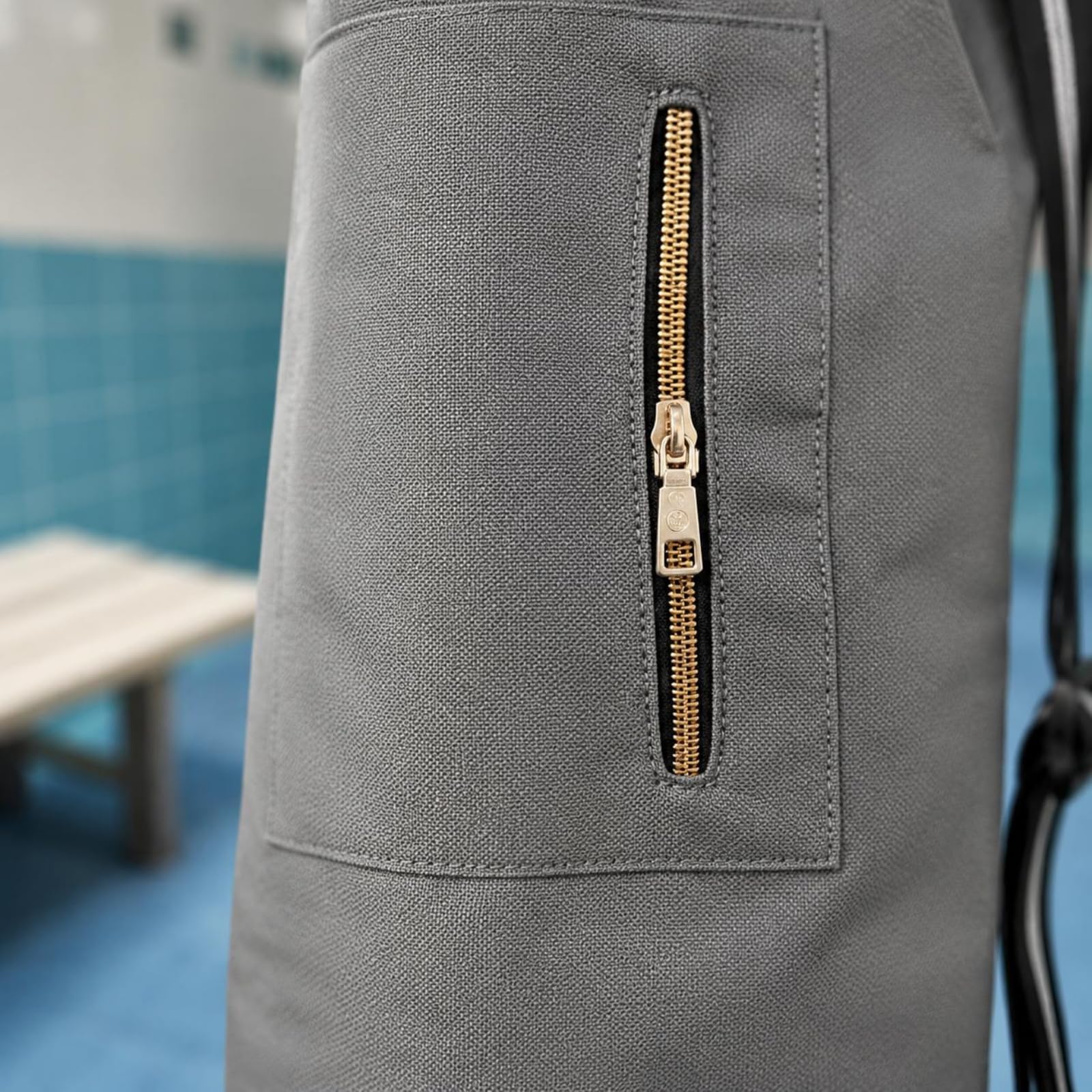 LOVIVER Borsa Sportiva Impermeabile Borsone da Palestra Borsa da Nuoto Zaino a Spalla in Tessuto Oxford Cilindrico con Scomparto Principale Capiente E Tasca, Nero, Nero