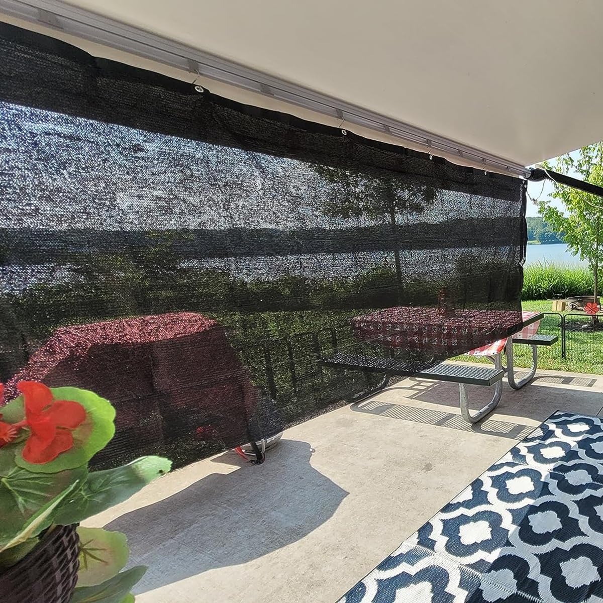 Czarna tkanina z przelotkami, 50% efekt e do ogrodu, idealna na patio, balkon, szklarnię, do użytku na zewnątrz (8 x 9 m)