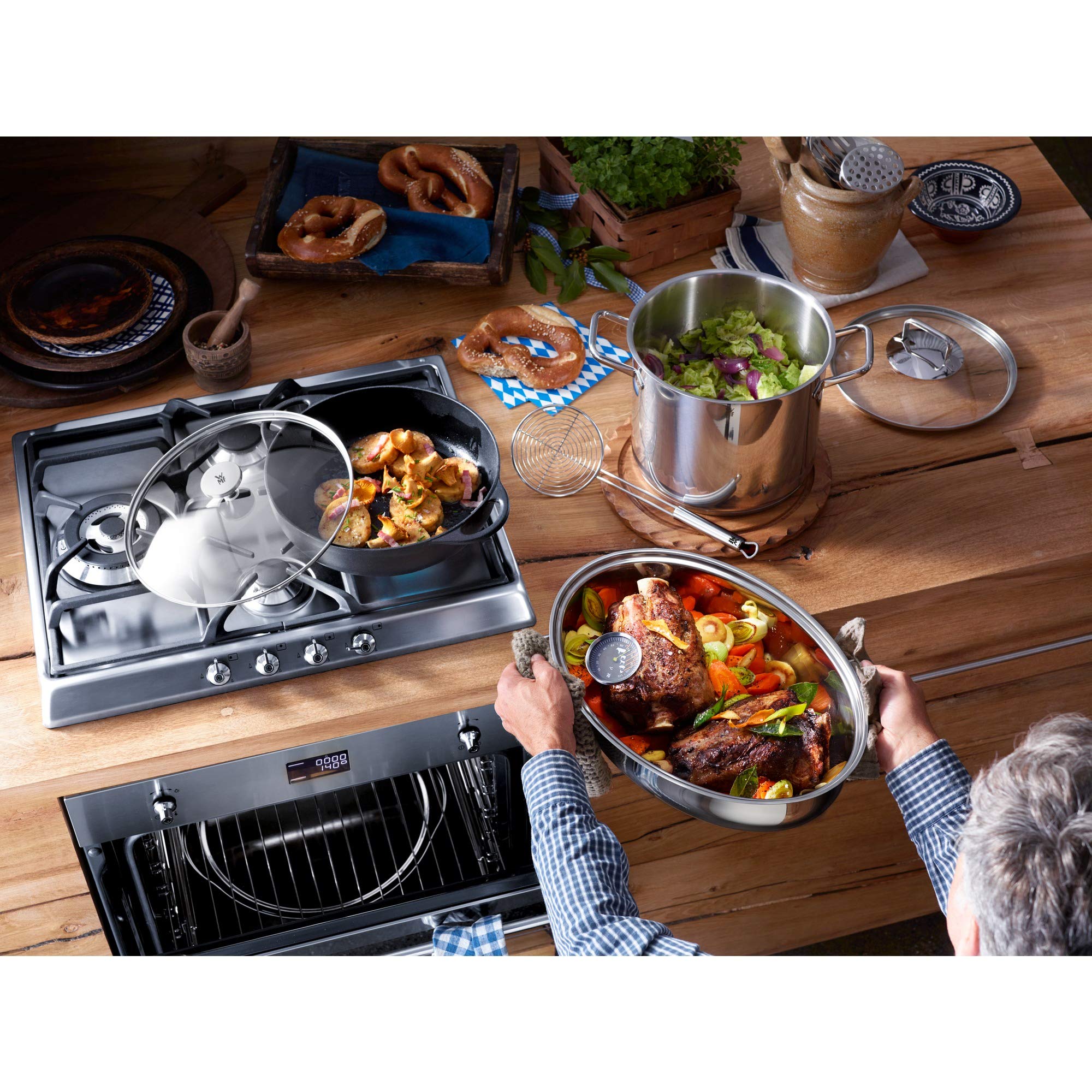 WMF 0788009990 - Rostiera in Cromargan: acciaio INOX 18/10, con coperchio utilizzabile come padella