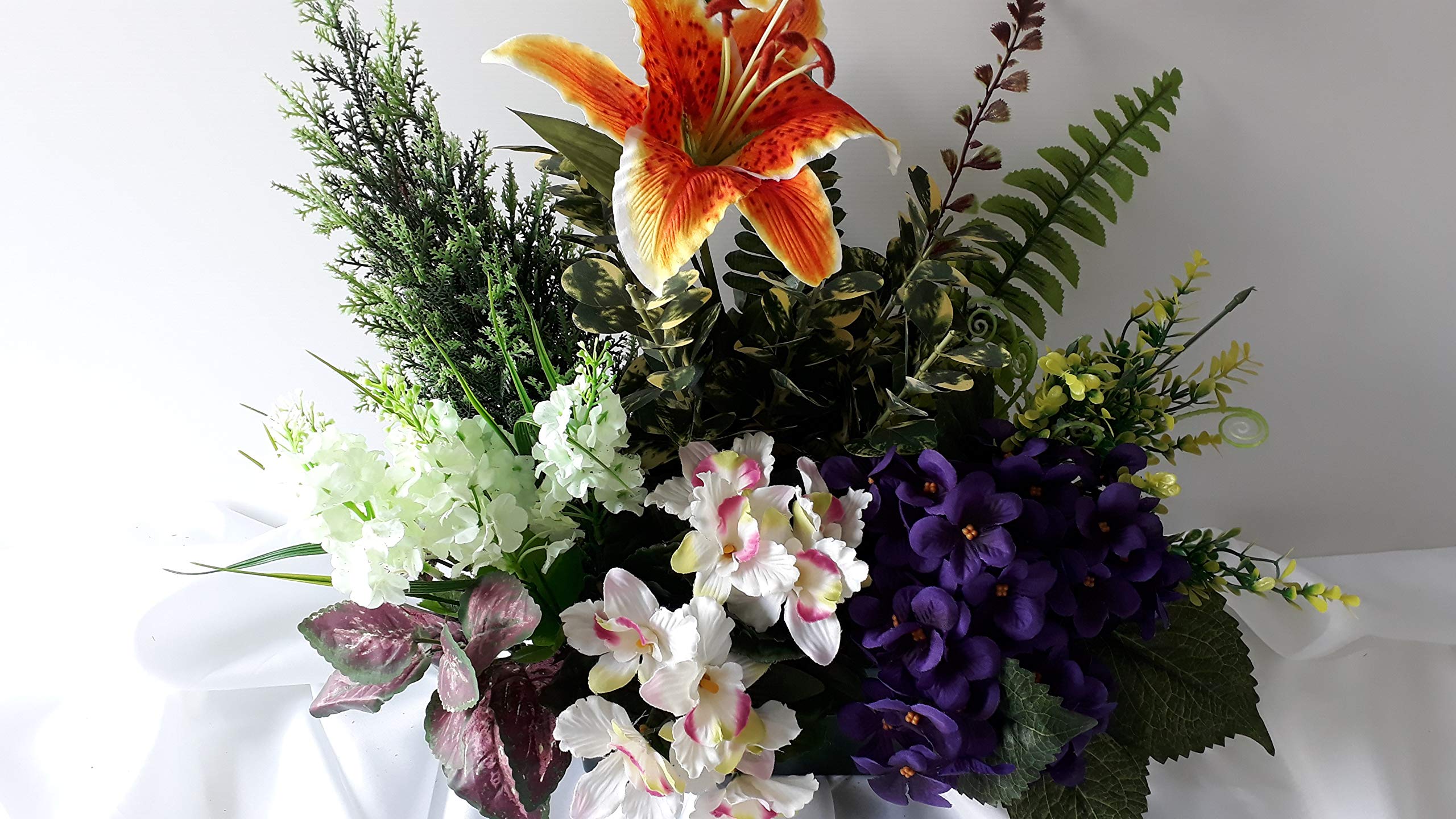 Composition Fleurs Artificielles Lestée Ciment – Jardinière Tombe Ou Extérieur 46×55 Cm Multicolore